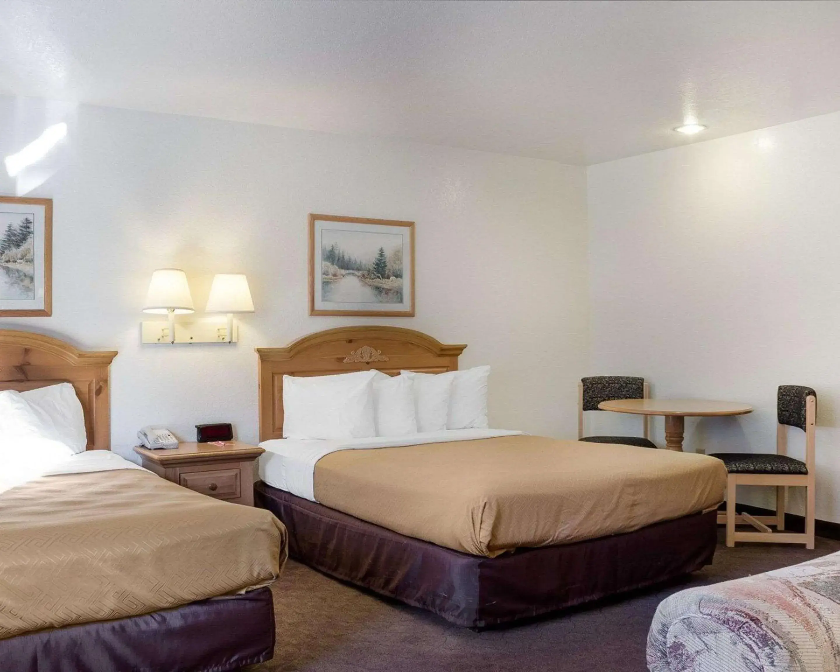 Queen Suite with Two Queen Beds - Non-Smoking in Royal Inn Keystone Queen Suite with Two Queen Beds - Non-Smoking in Royal Inn Keystone