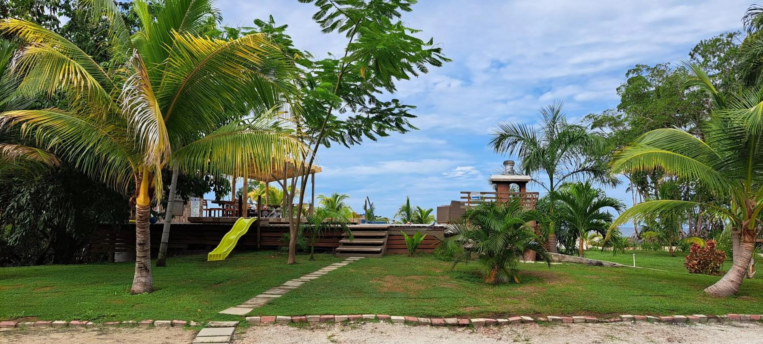 Swimming pool in Seaside Chateau Resort
