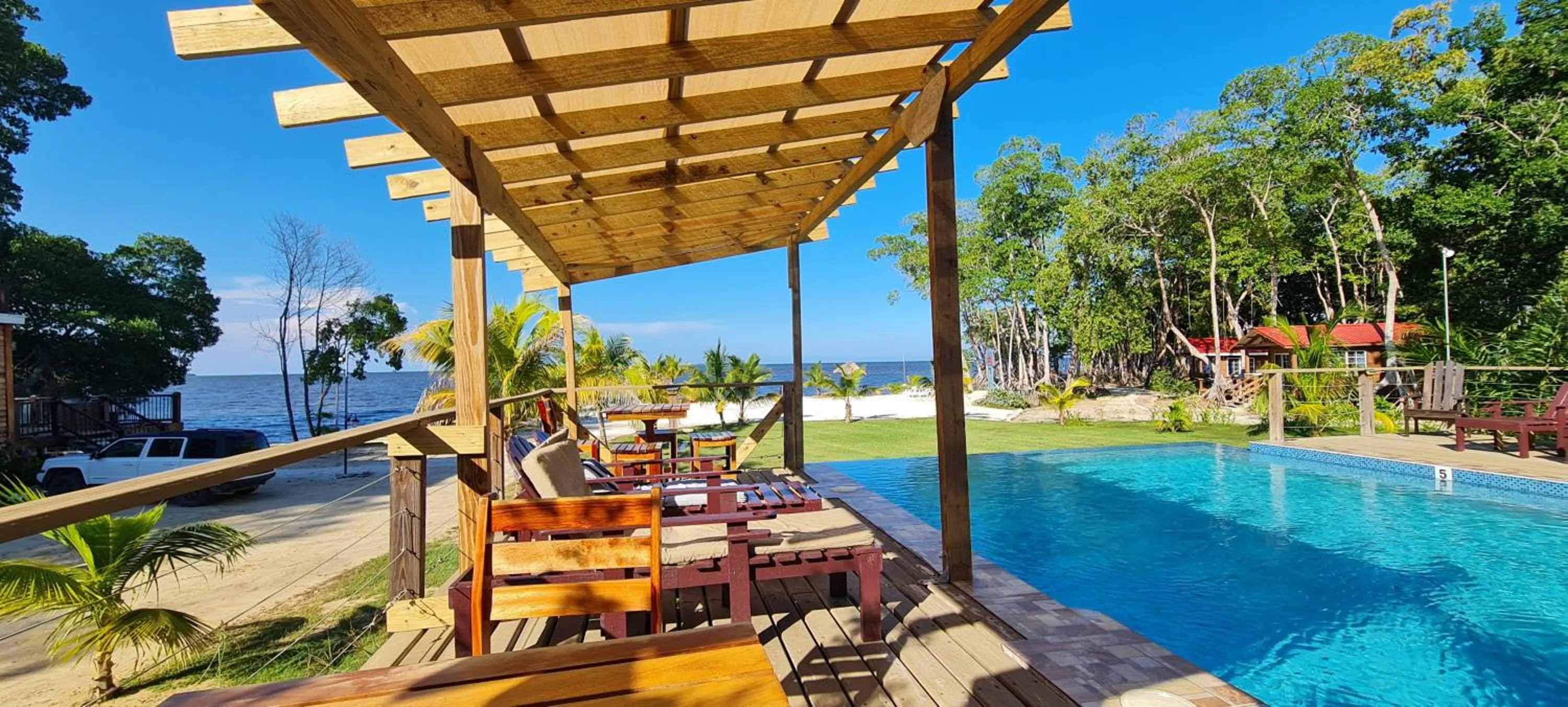 Swimming pool in Seaside Chateau Resort