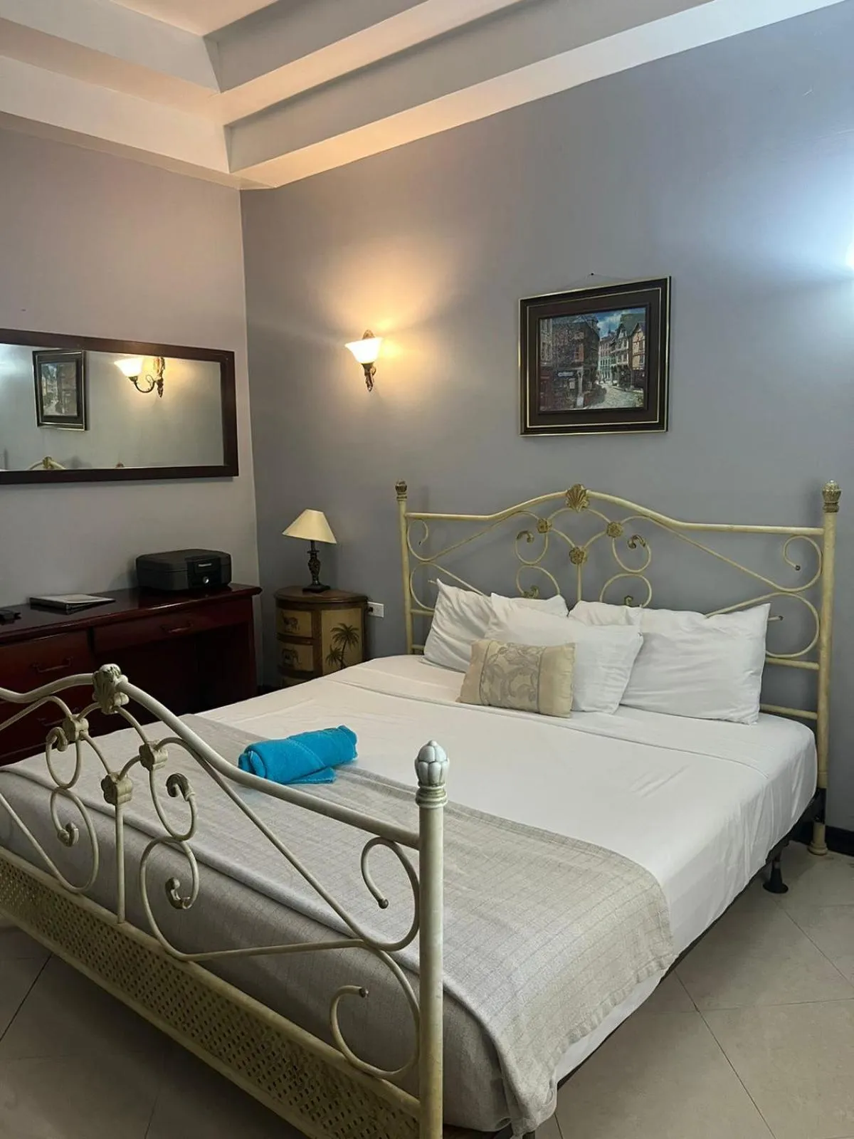 Bed in Seaside Chateau Resort