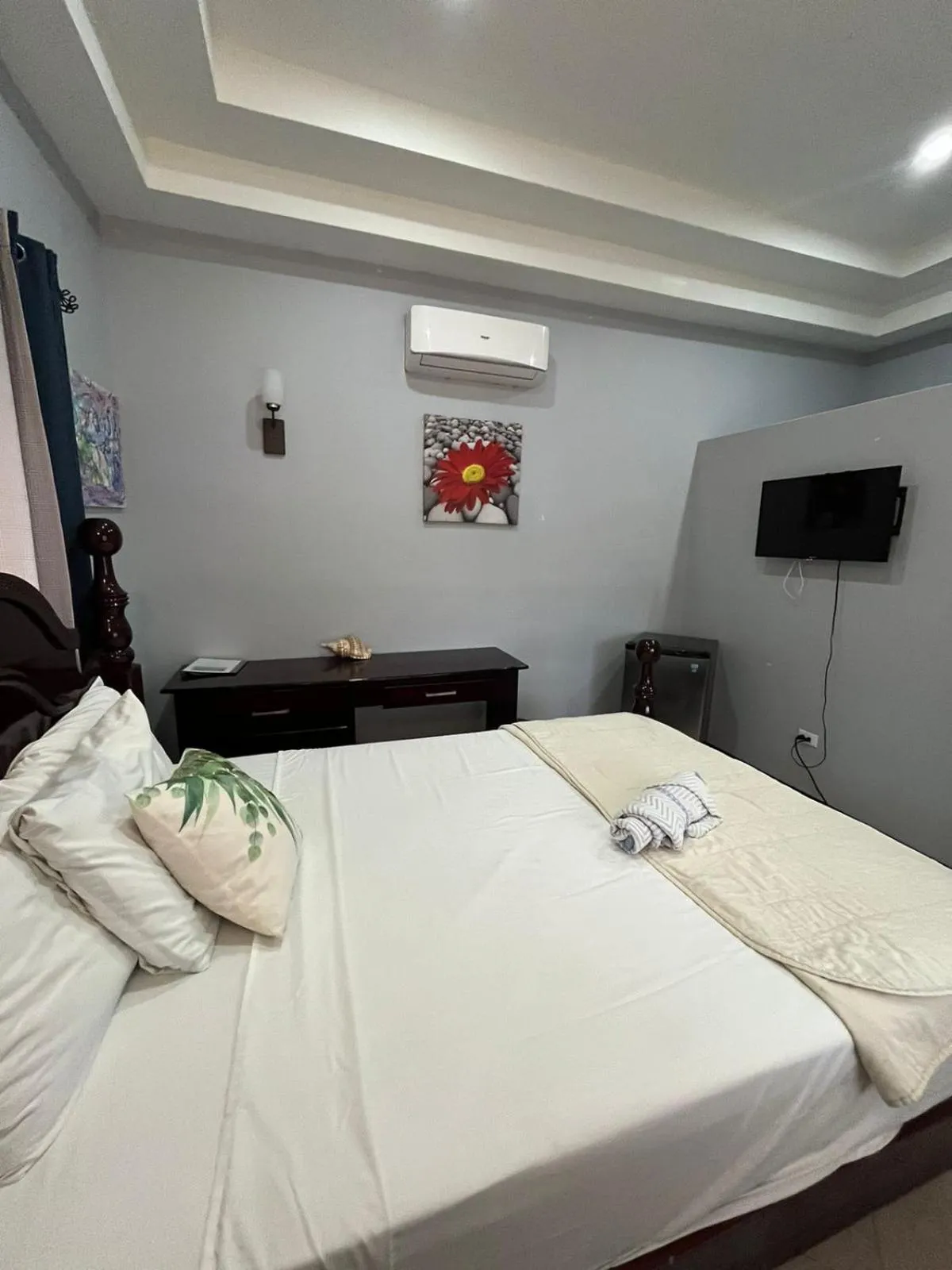 Bed in Seaside Chateau Resort