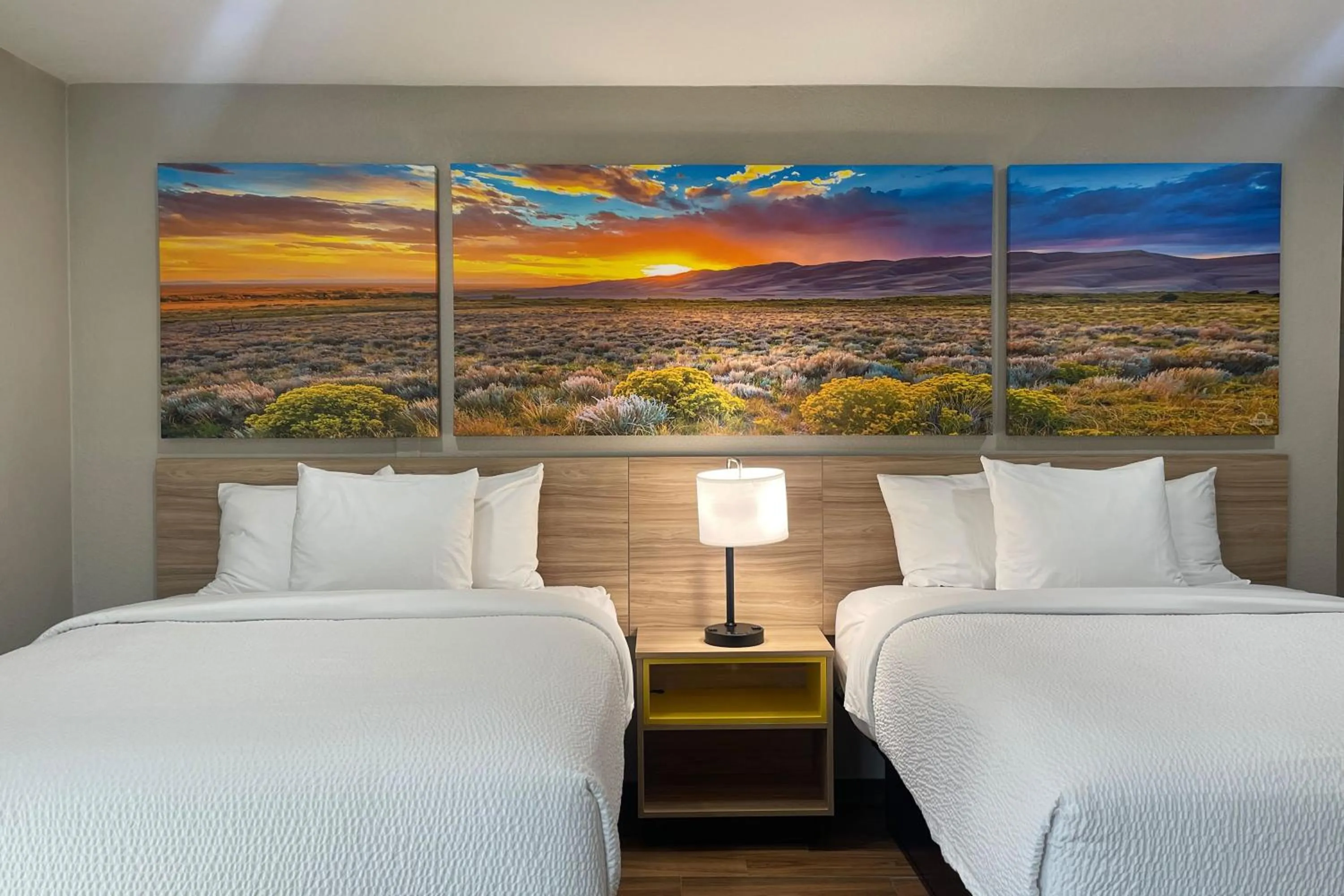 Bed in Days Inn by Wyndham Sulphur Springs