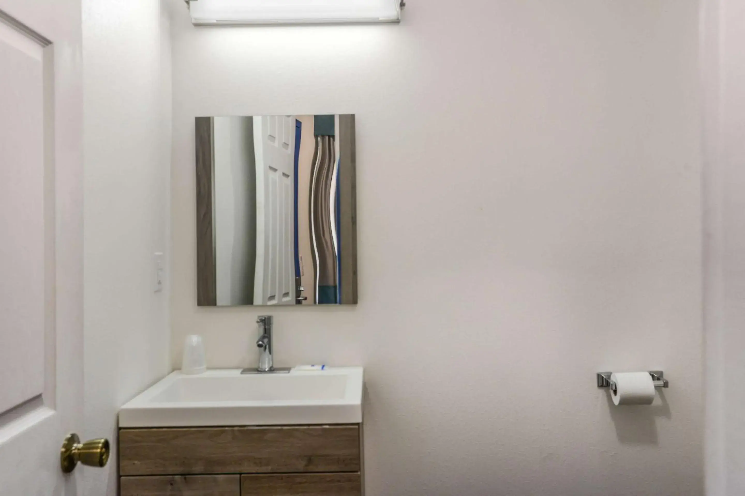 Bedroom in Rodeway Inn Milford Bedroom in Rodeway Inn Milford