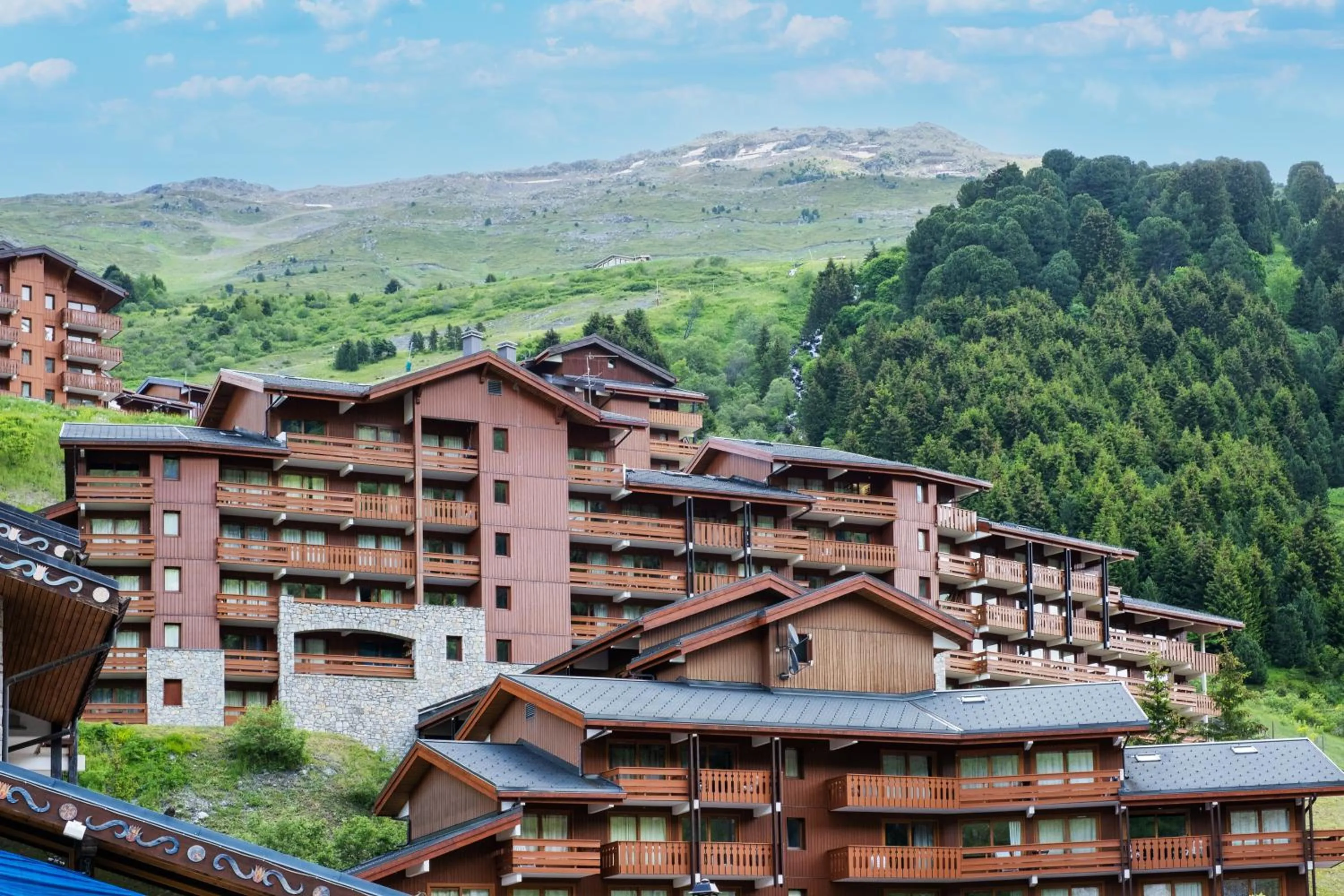 Property building in Résidence Pierre & Vacances Les Sentiers du Tueda