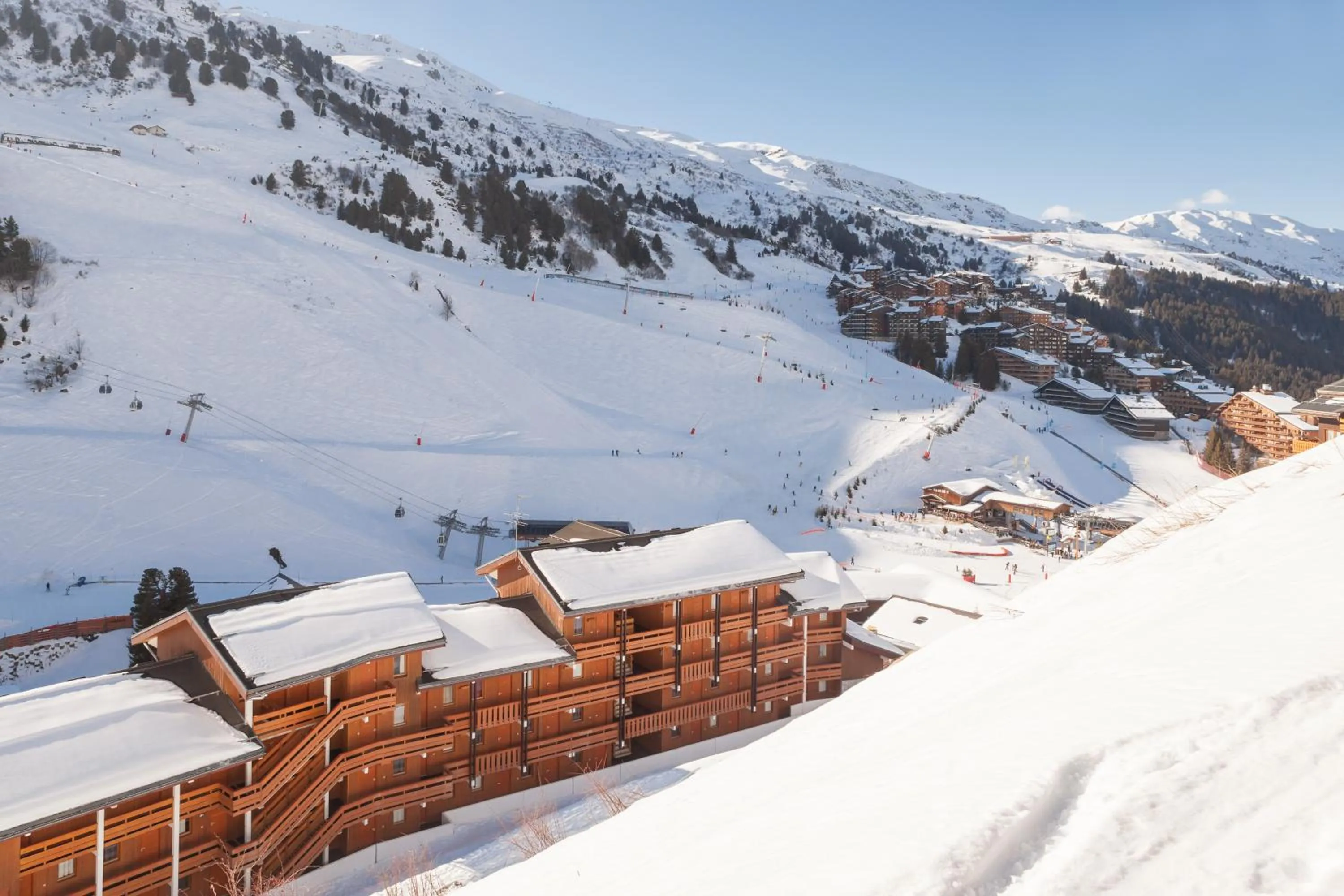 Property building in Résidence Pierre & Vacances Les Sentiers du Tueda