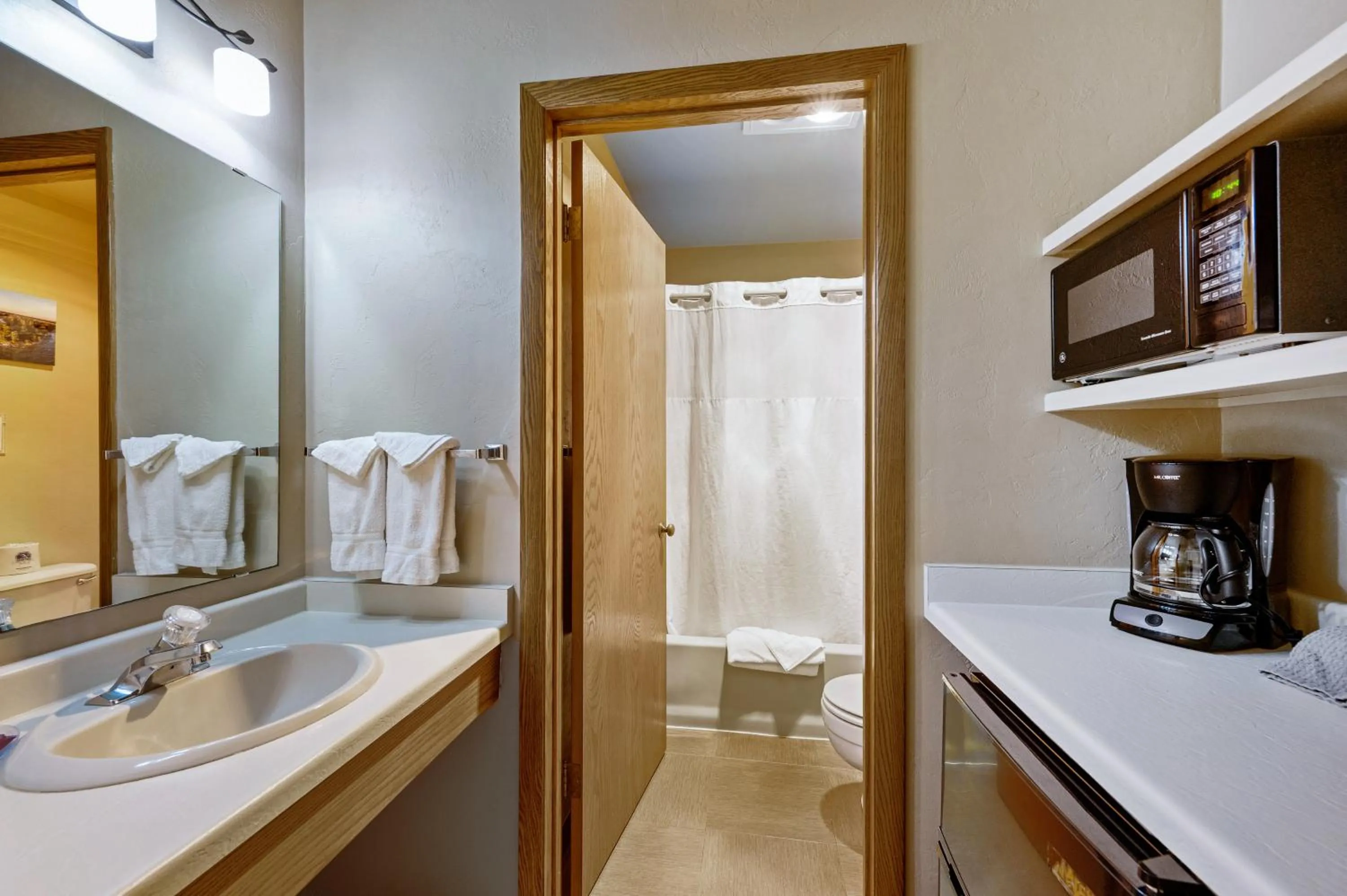 Bathroom in Somerset Inn & Suites