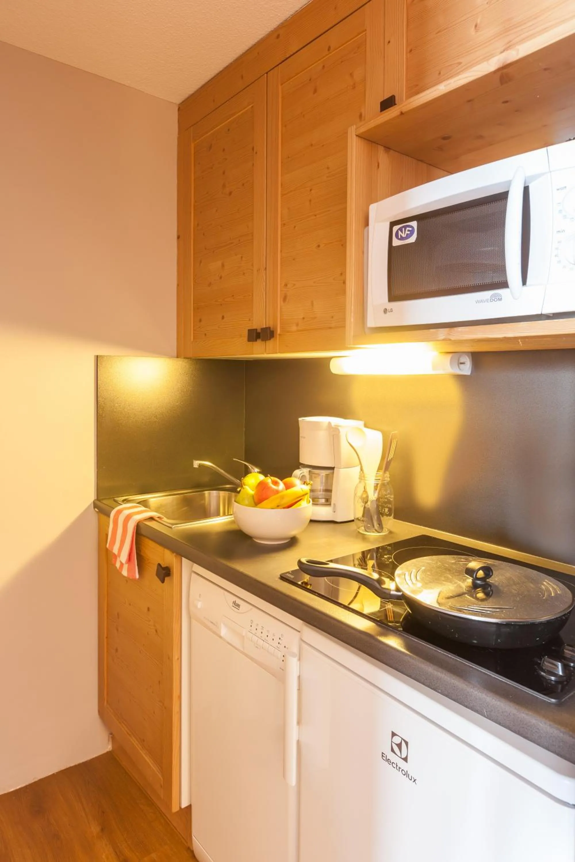 Kitchen or kitchenette in Résidence Pierre & Vacances L'Ours Blanc