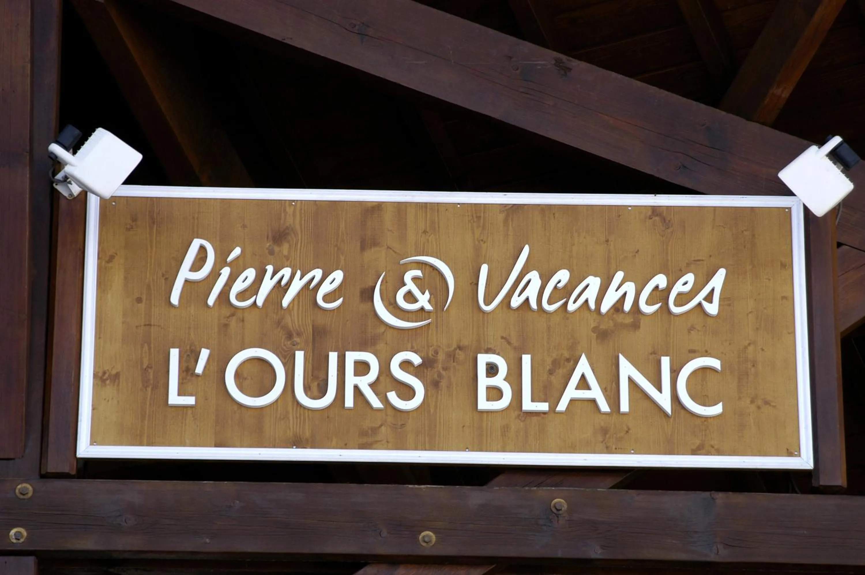Property logo or sign in Résidence Pierre & Vacances L'Ours Blanc