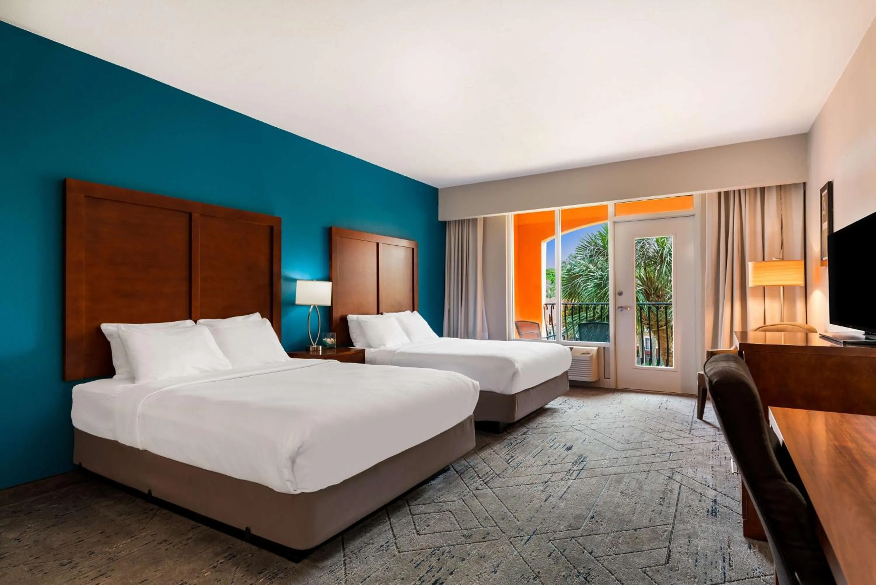 Bedroom, Bed in SureStay Plus Hotel by Best Western The Villages