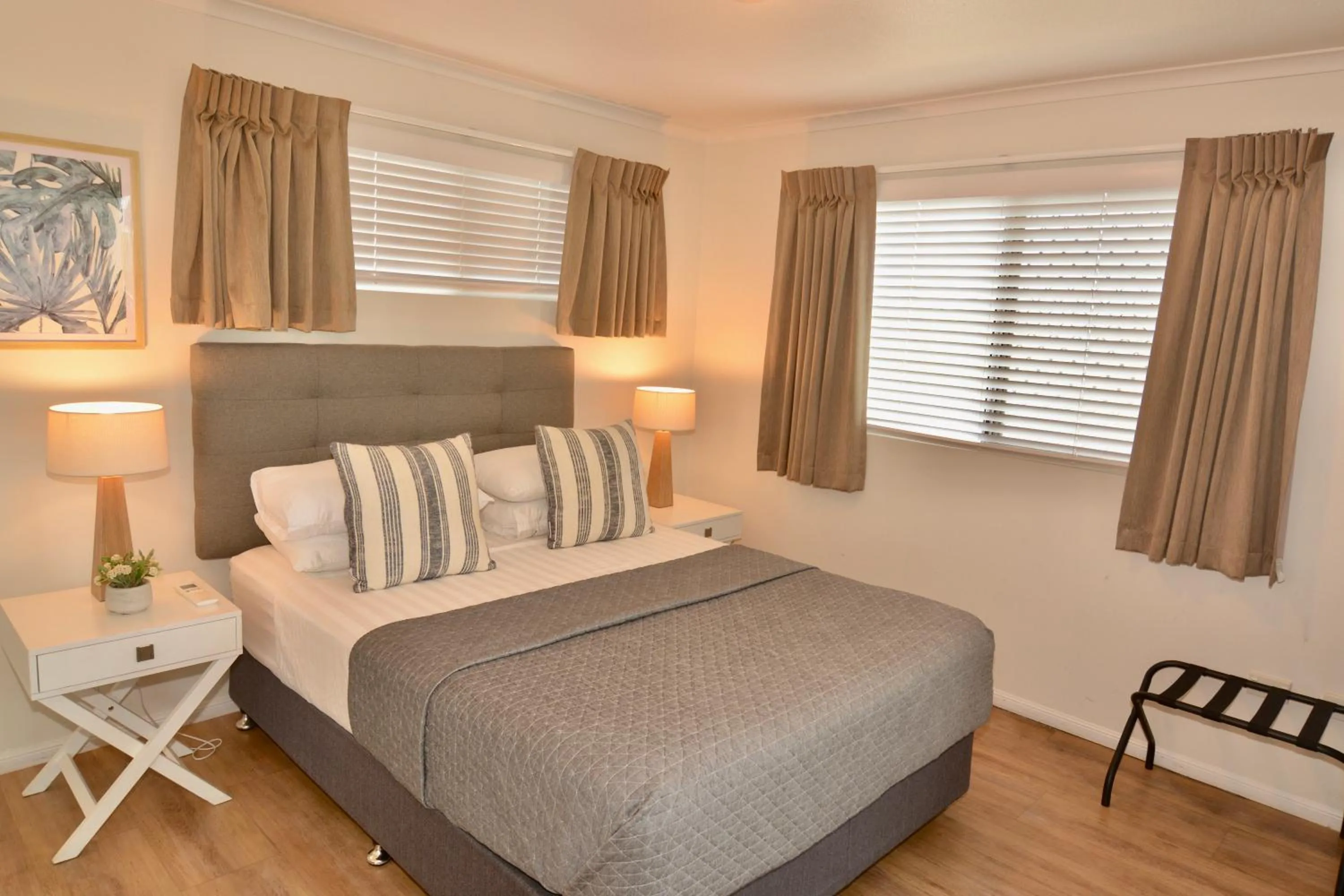 Bedroom, Bed in City Stadium Apartment on the riverfront