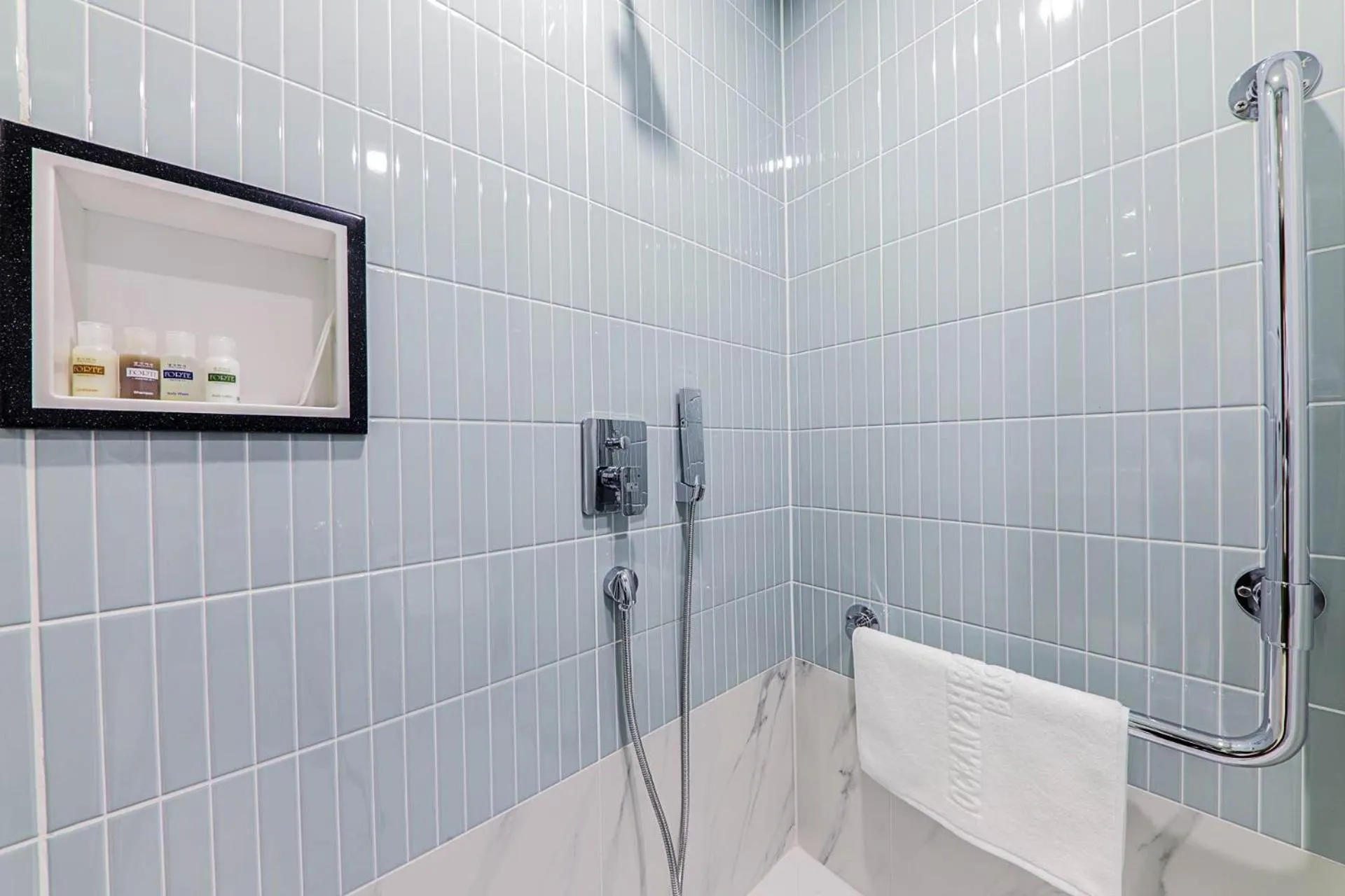 Shower in Ocean 2Heaven Hotel Busan