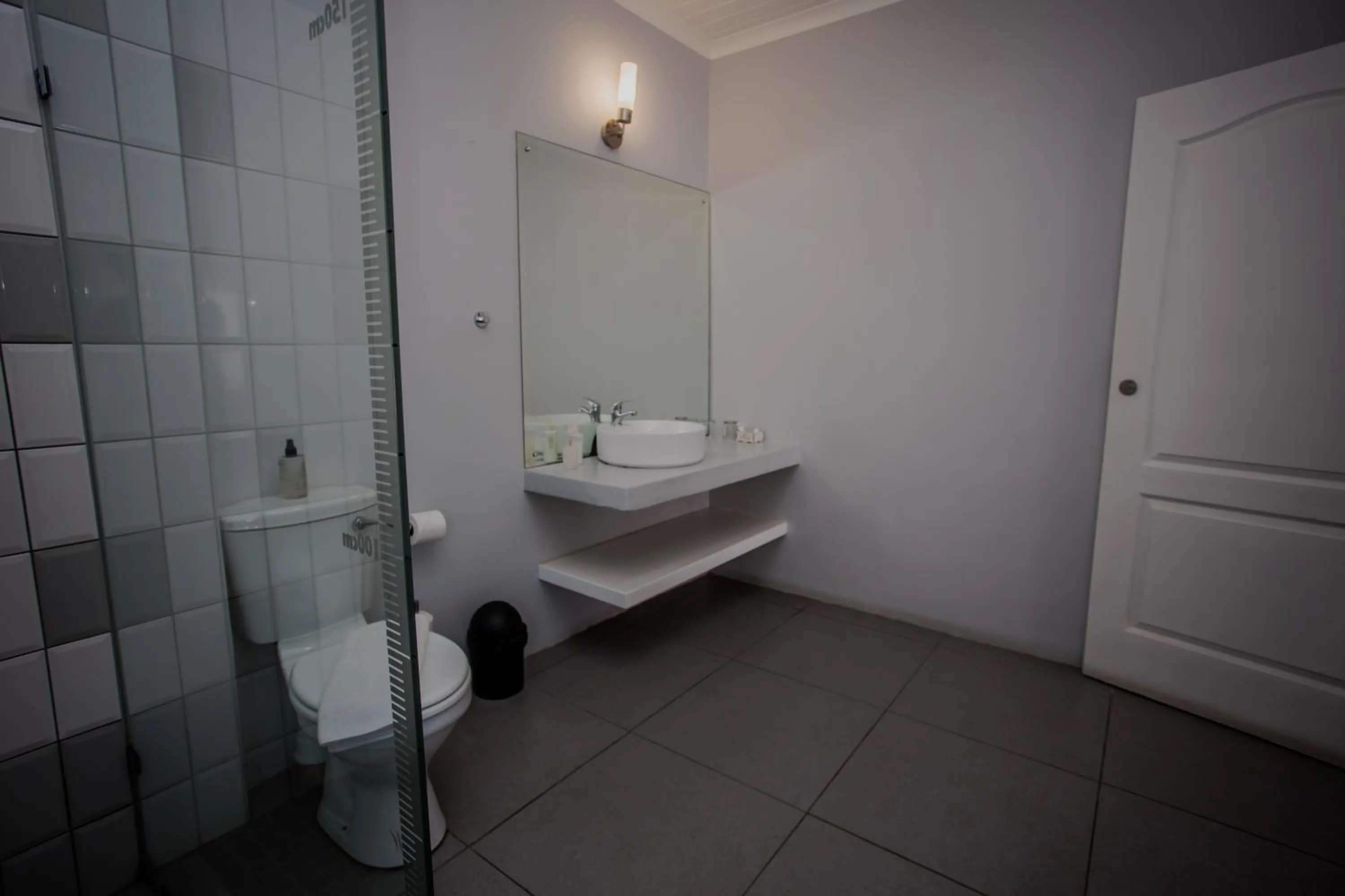 Shower in Aan de Eike Guest House