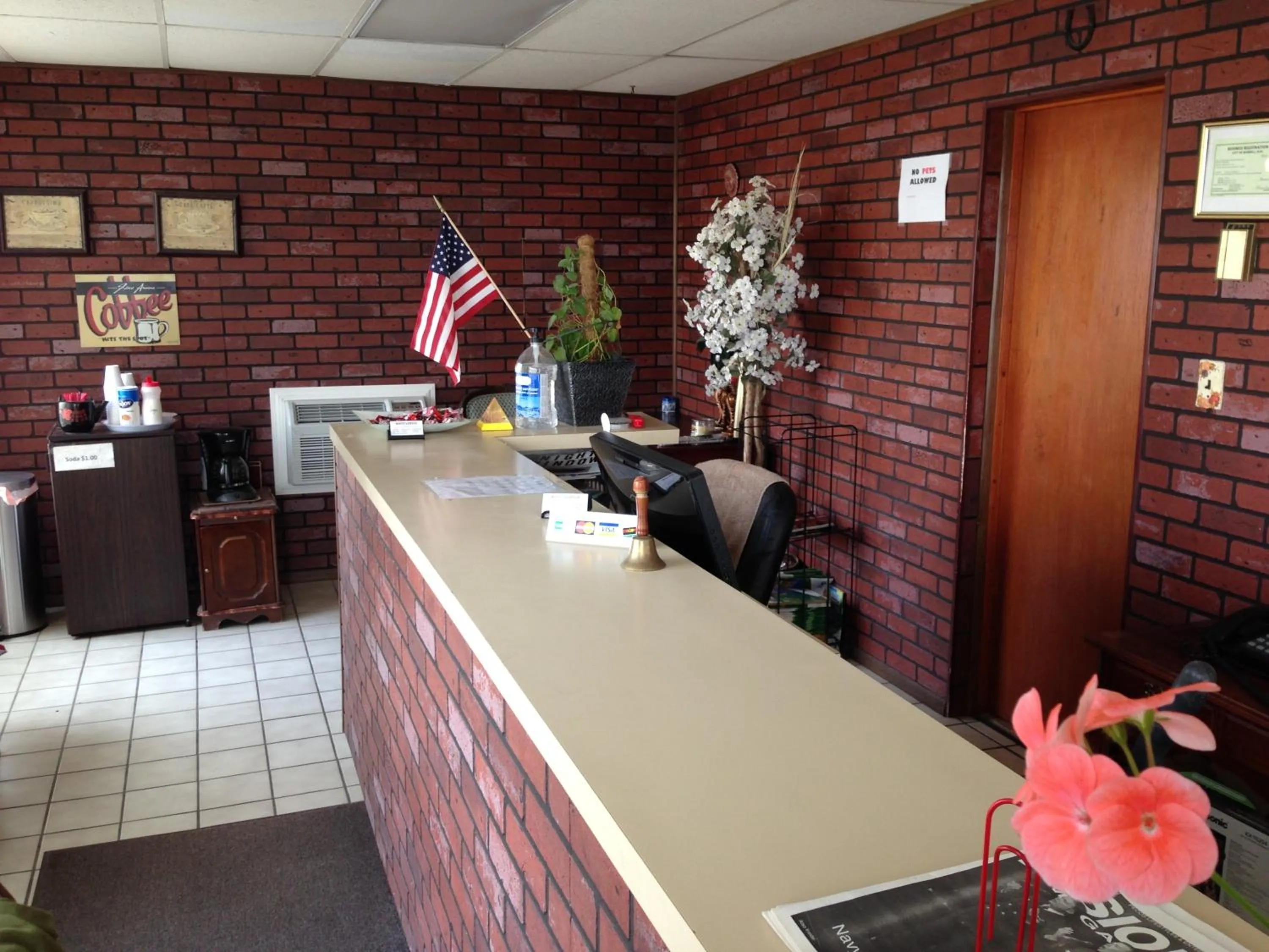 Lobby or reception in Mayo Inn