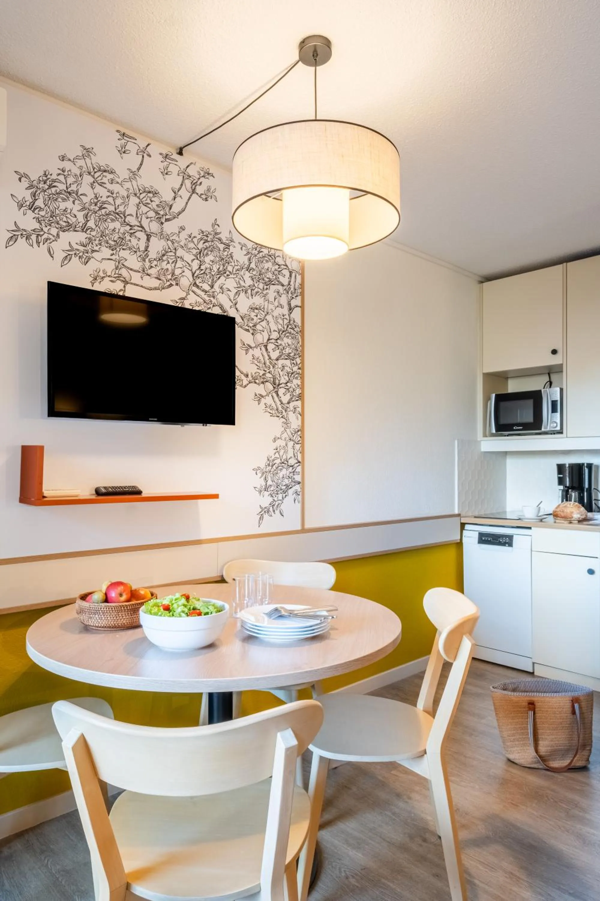 TV and multimedia in Résidence Pierre & Vacances Les Citronniers