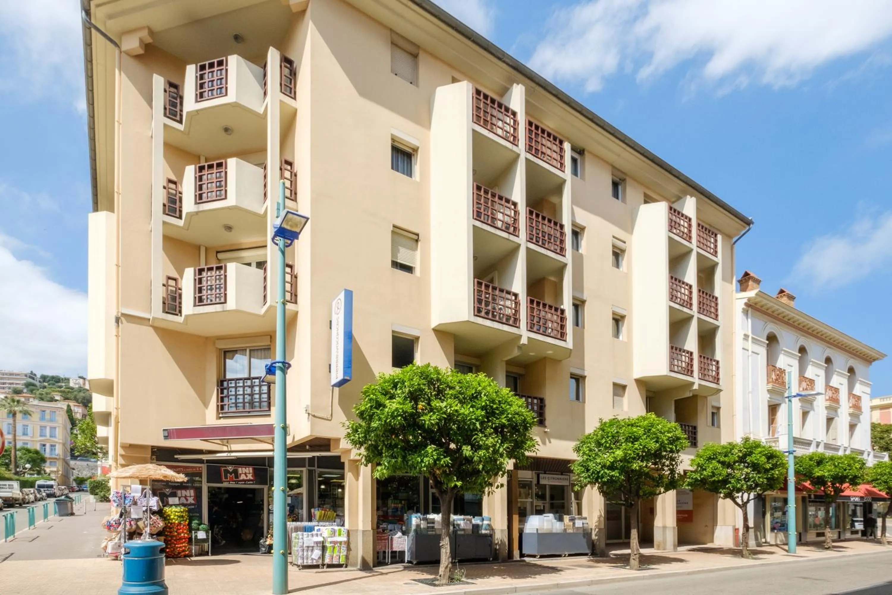 Property building in Résidence Pierre & Vacances Les Citronniers