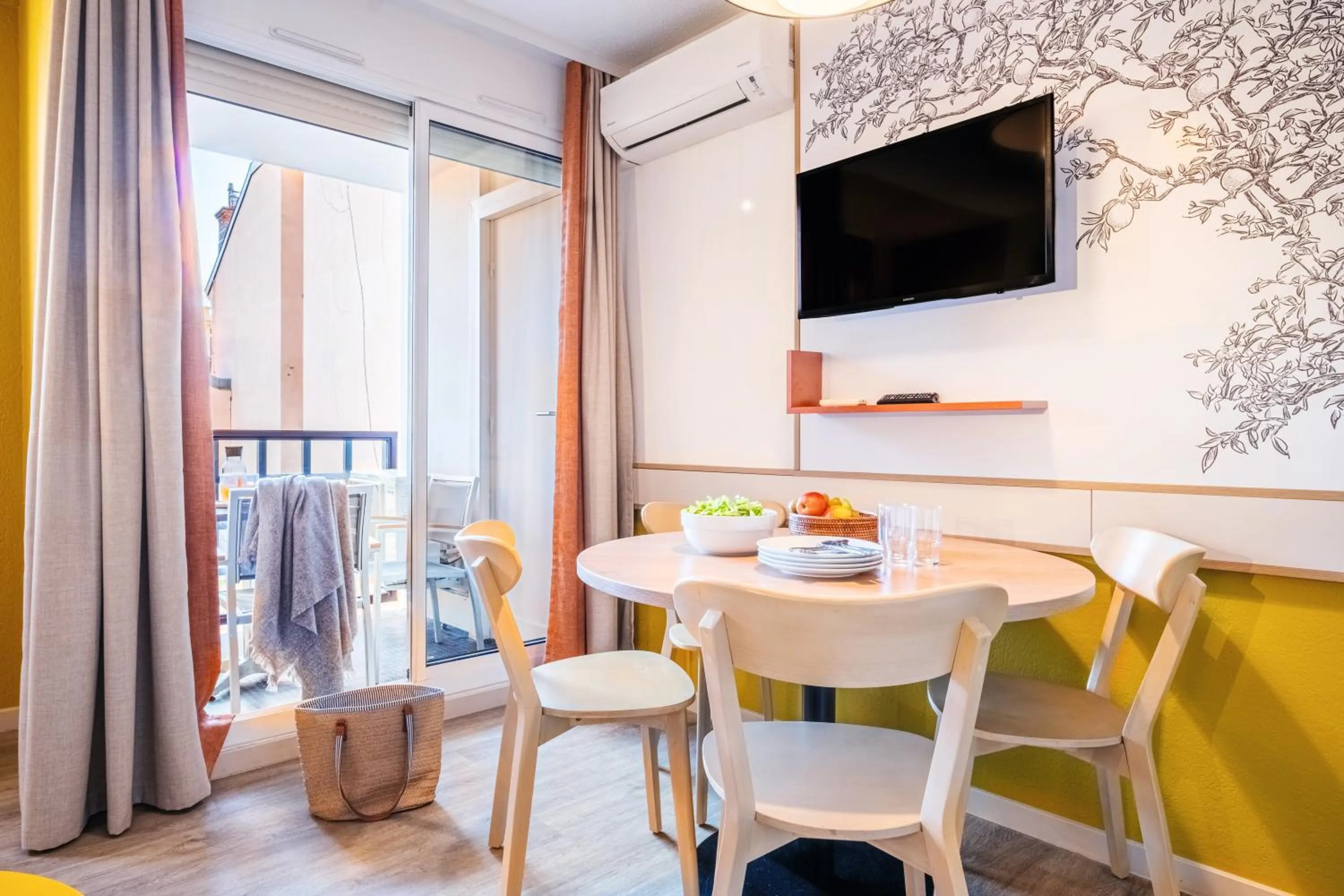 TV and multimedia in Résidence Pierre & Vacances Les Citronniers