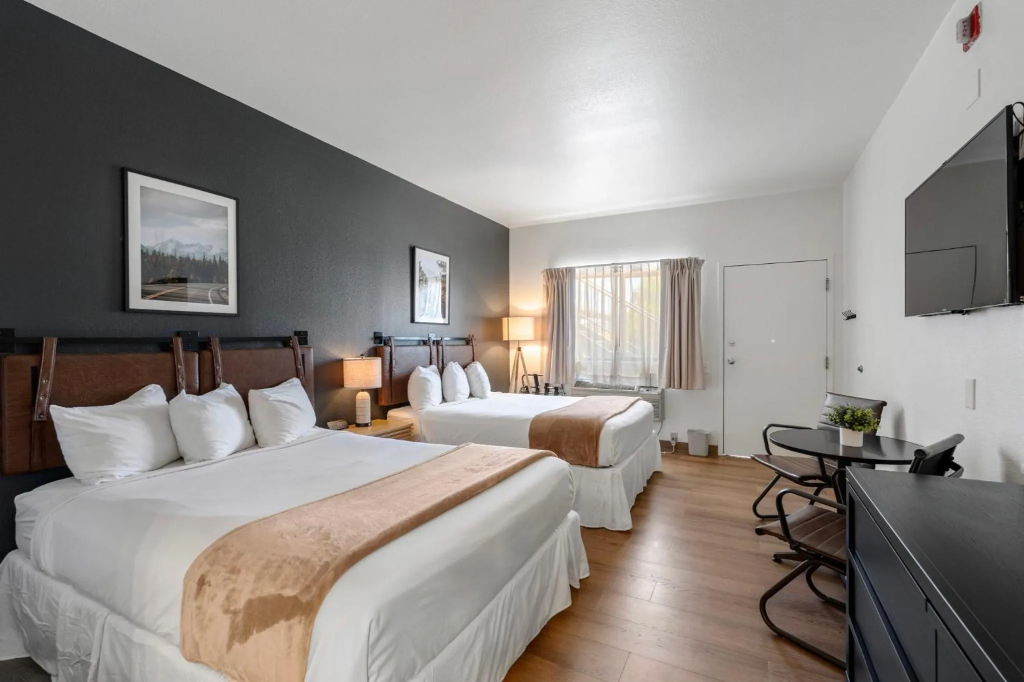 Bed in Adventure Inn Durango