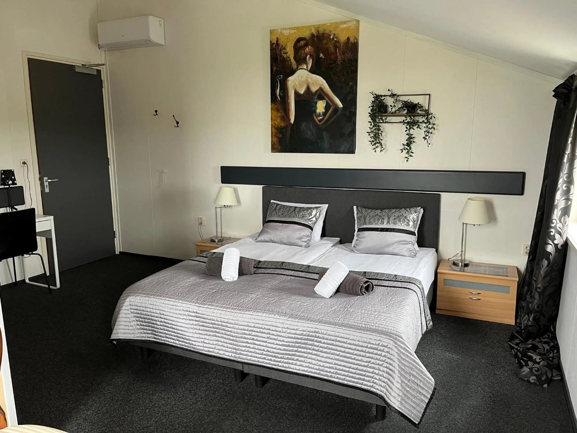 Bed in Hotel Dijkzicht