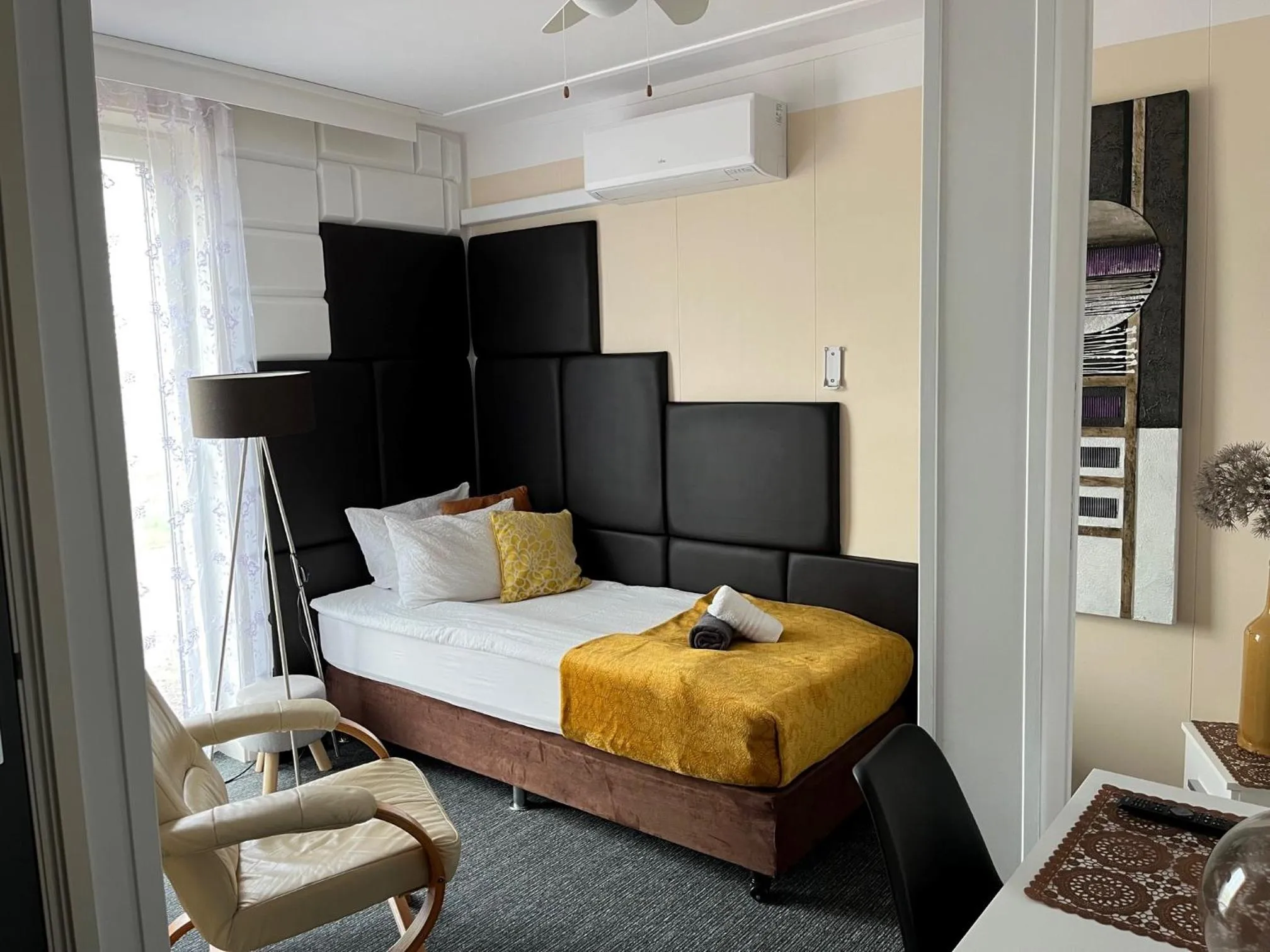 Bed in Hotel Dijkzicht