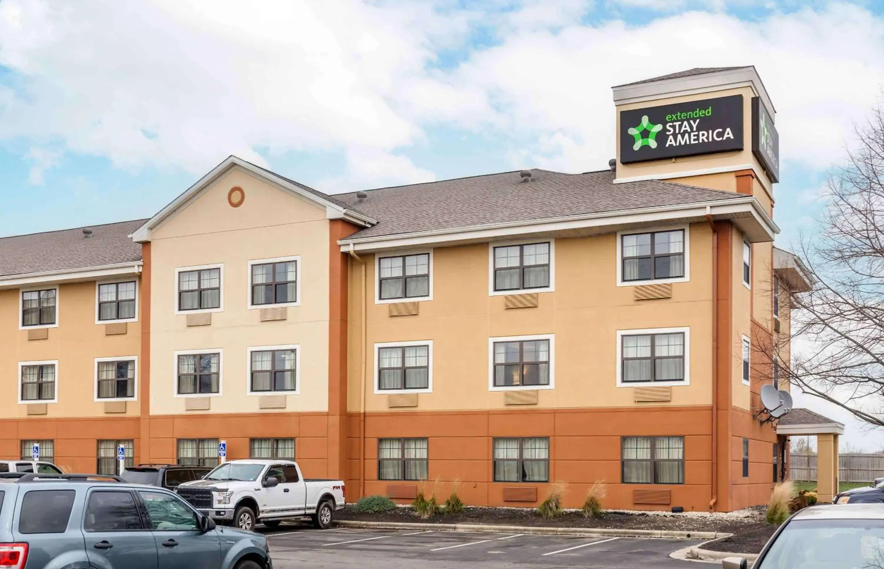 Property building in Extended Stay America Suites - Columbus - NE - I-270 Property building in Extended Stay America Suites - Columbus - NE - I-270