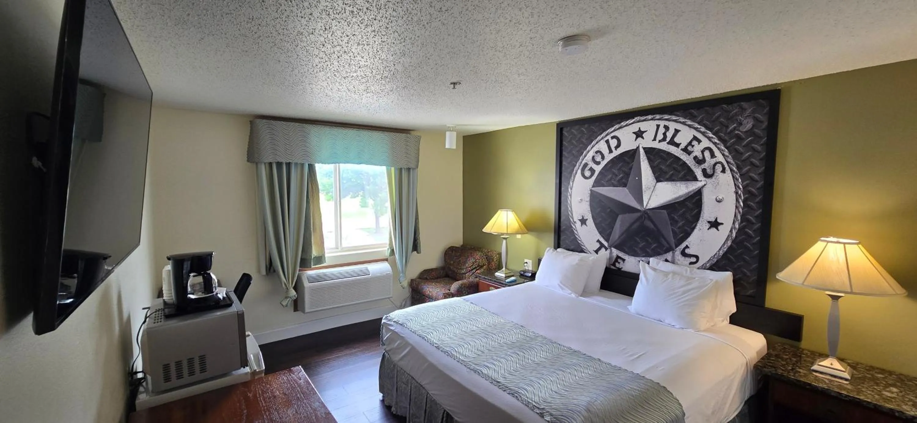 Super 8 by Wyndham Irving DFW Airport/South