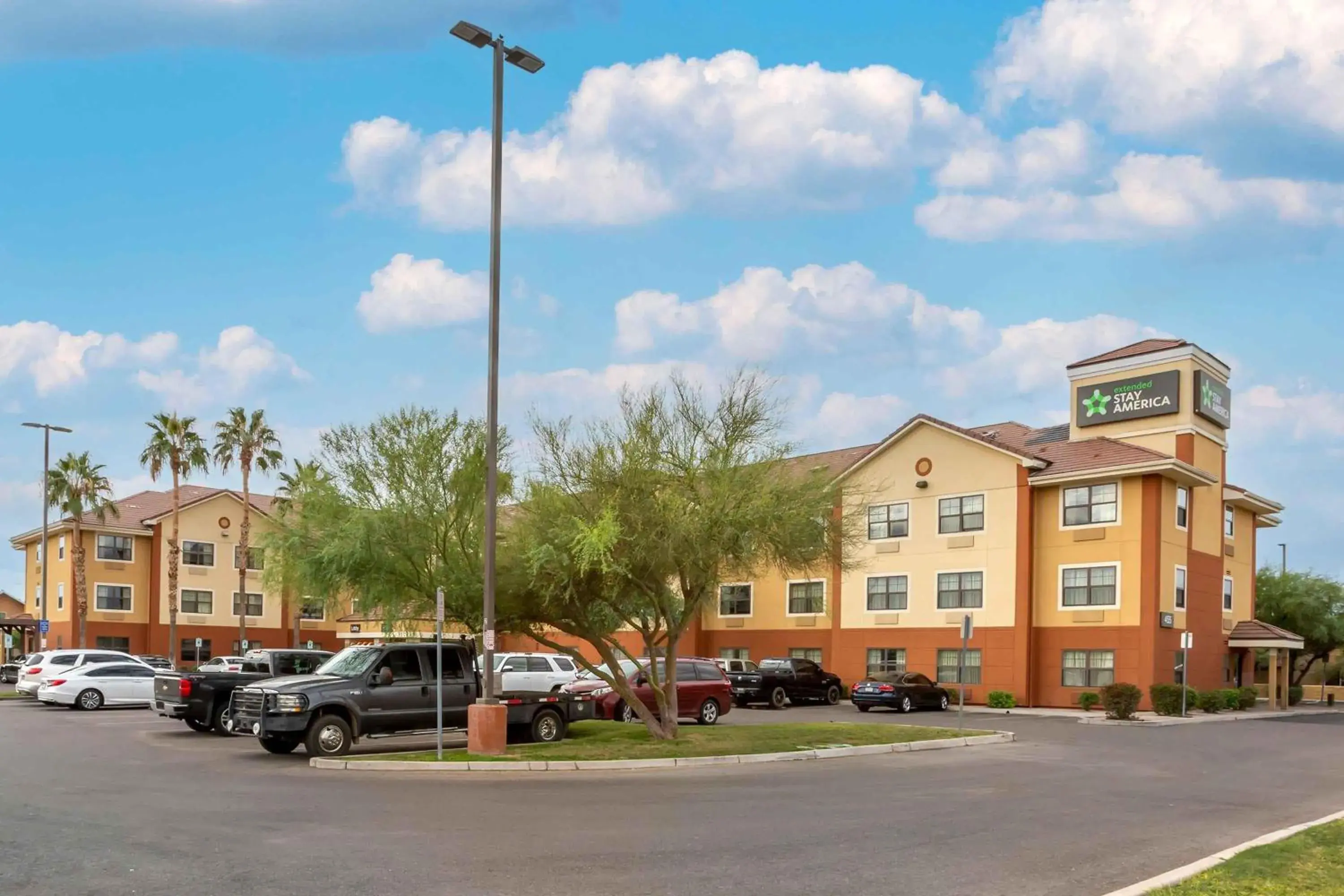 Property building in Extended Stay America Suites - Phoenix - Mesa Property building in Extended Stay America Suites - Phoenix - Mesa