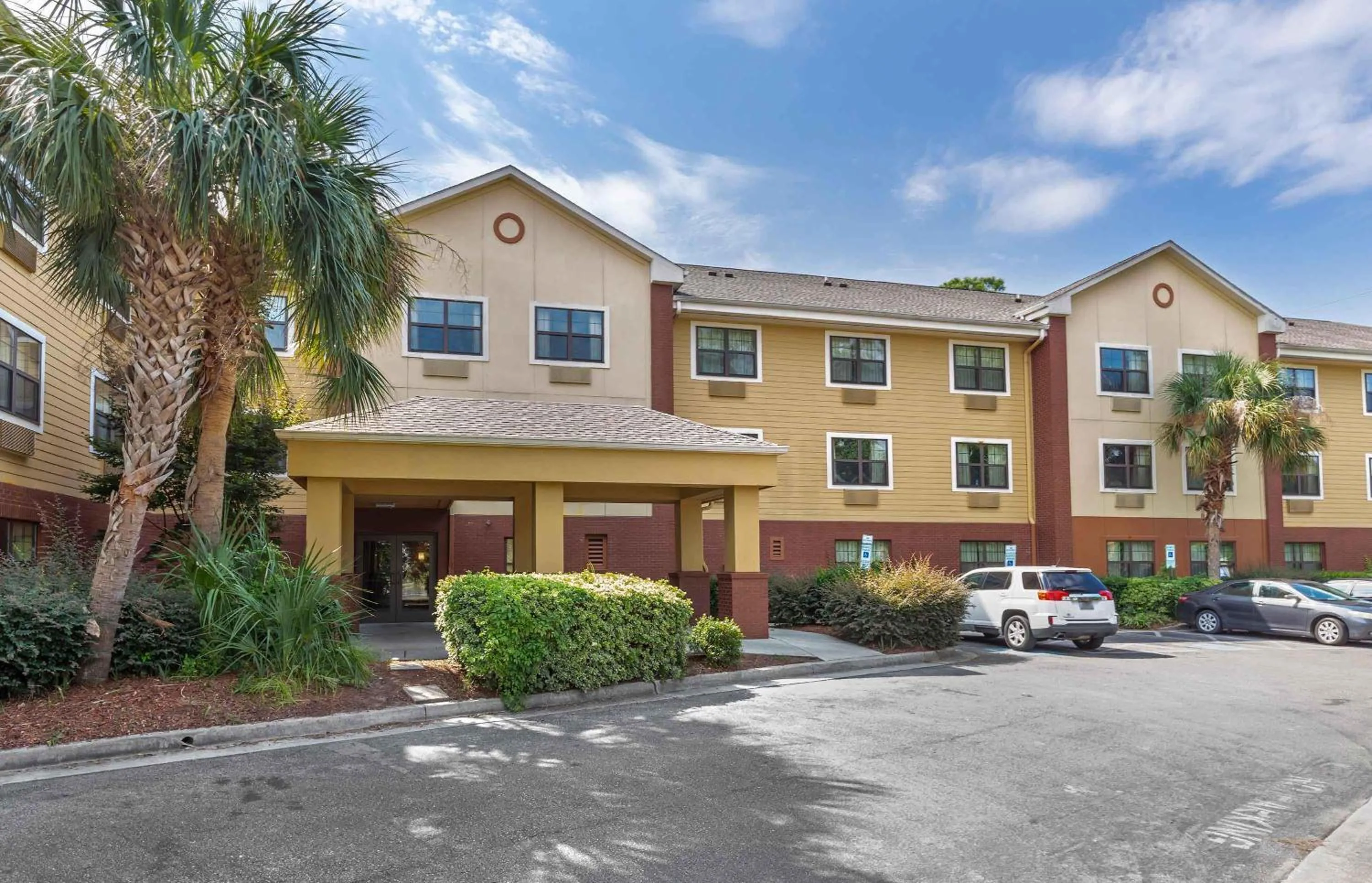 Property building in Extended Stay America Suites - Wilmington - New Centre Drive