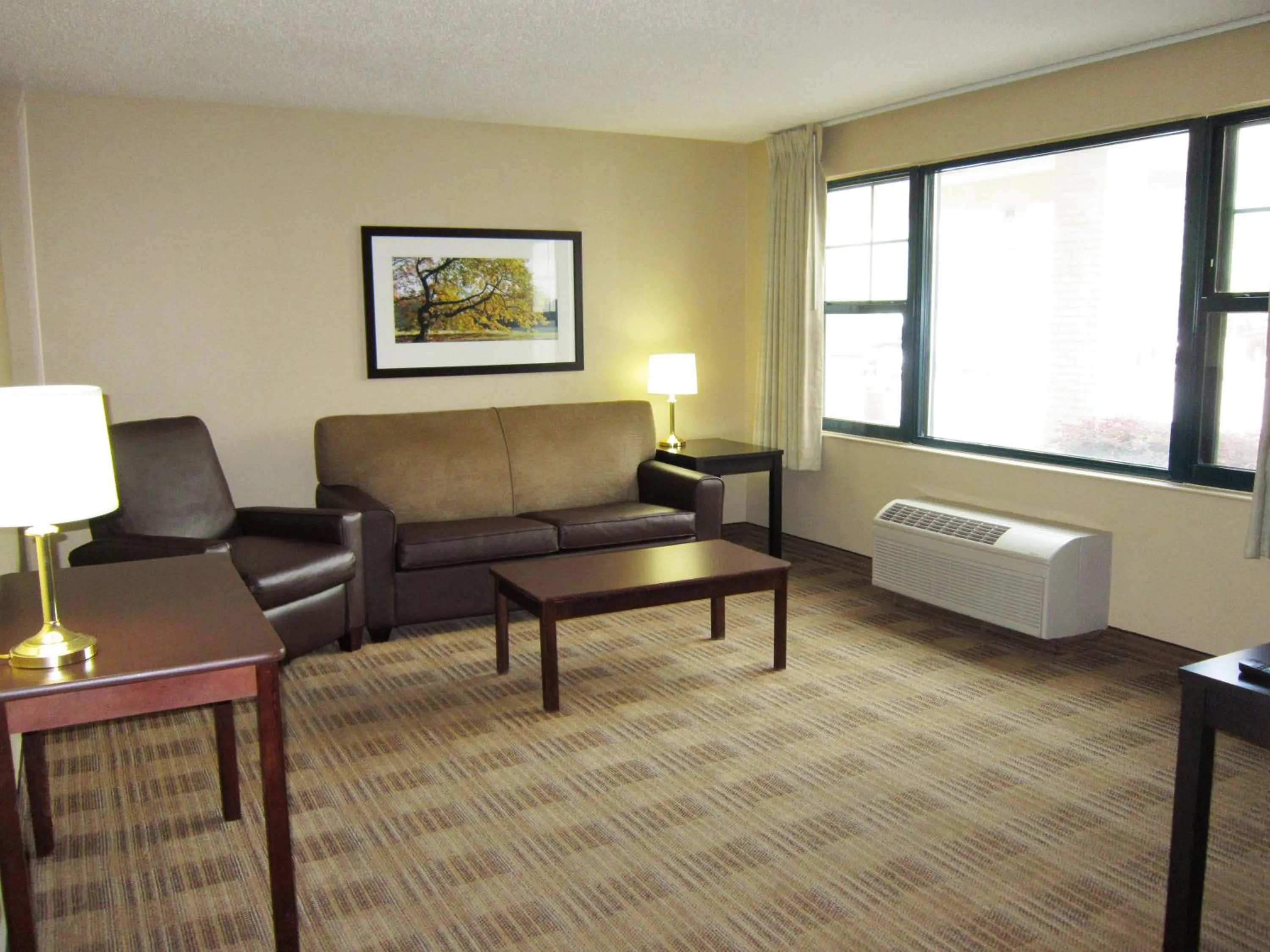 Living room in Extended Stay America Suites - Wilmington - New Centre Drive