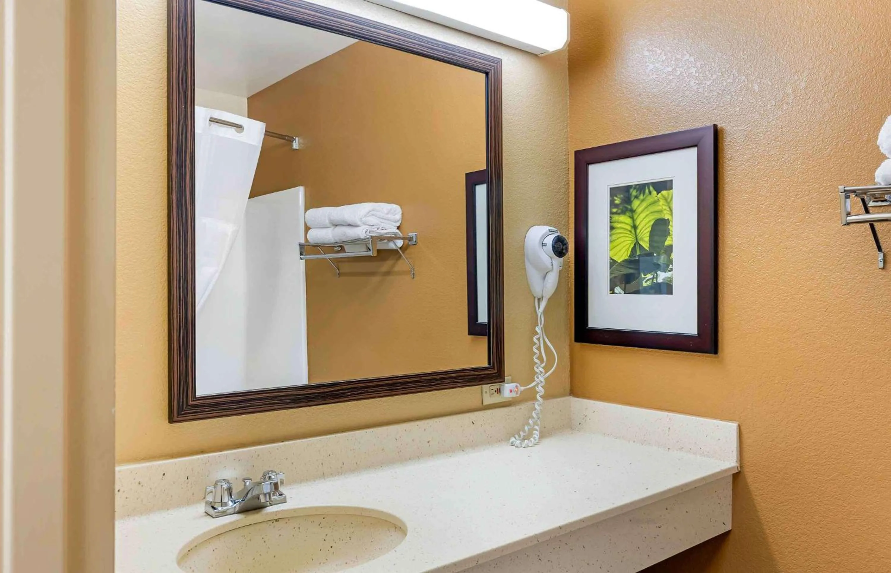 Bathroom in Extended Stay America Suites - Billings - West End