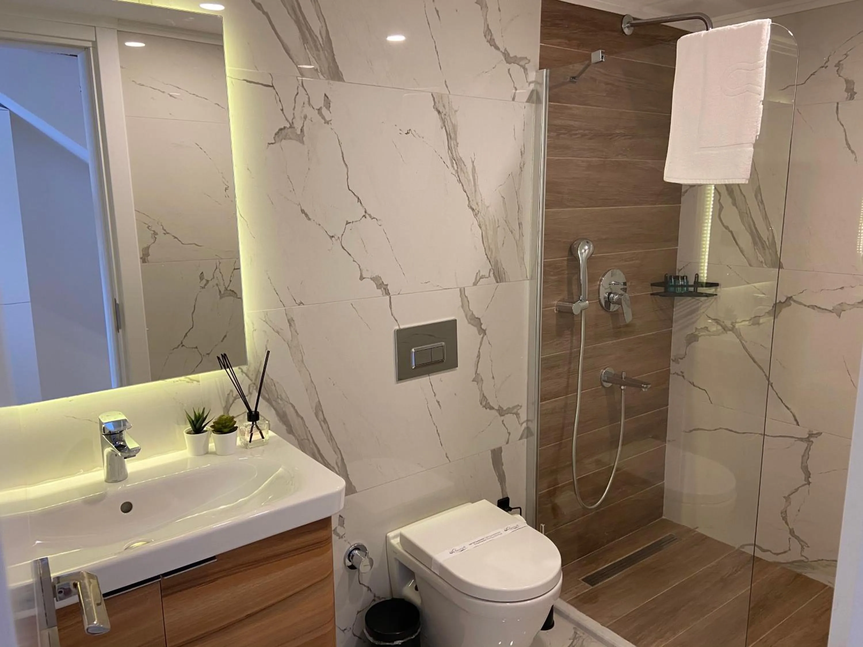 Shower in Verde Suites Akyaka
