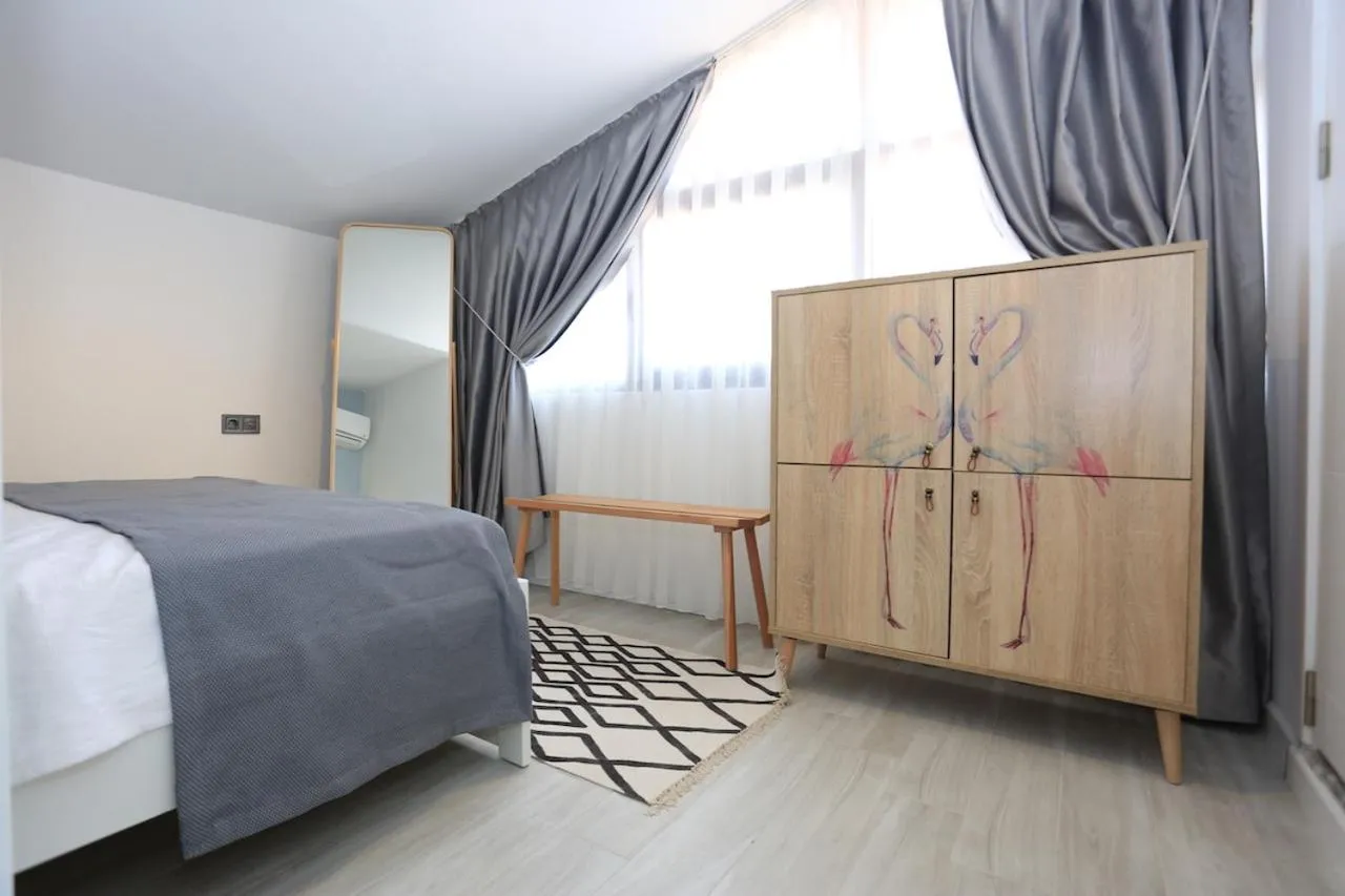 Photo of the whole room, Bed in Verde Suites Akyaka