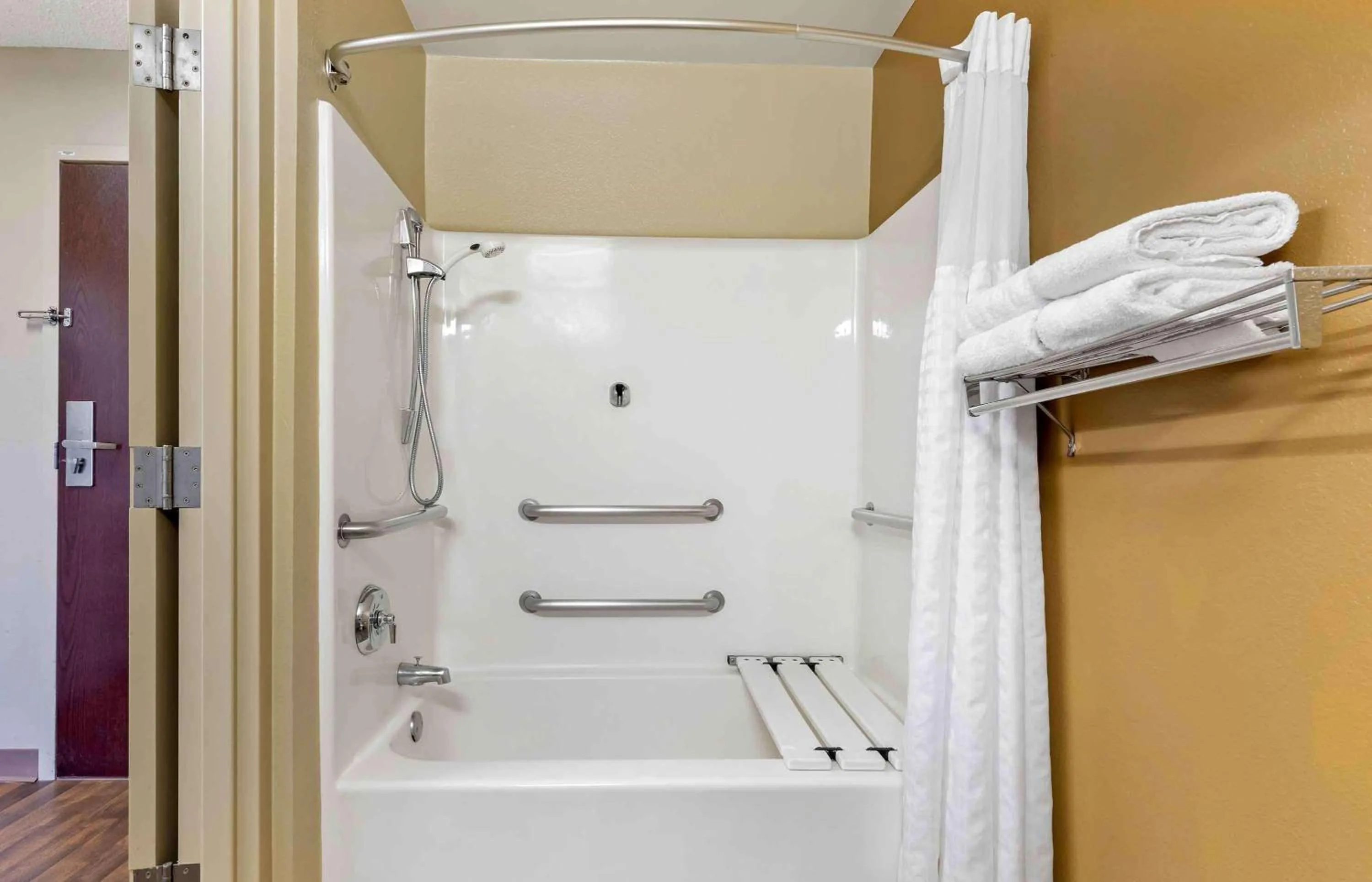 Bathroom in Extended Stay America Suites - Fishkill - Westage Center