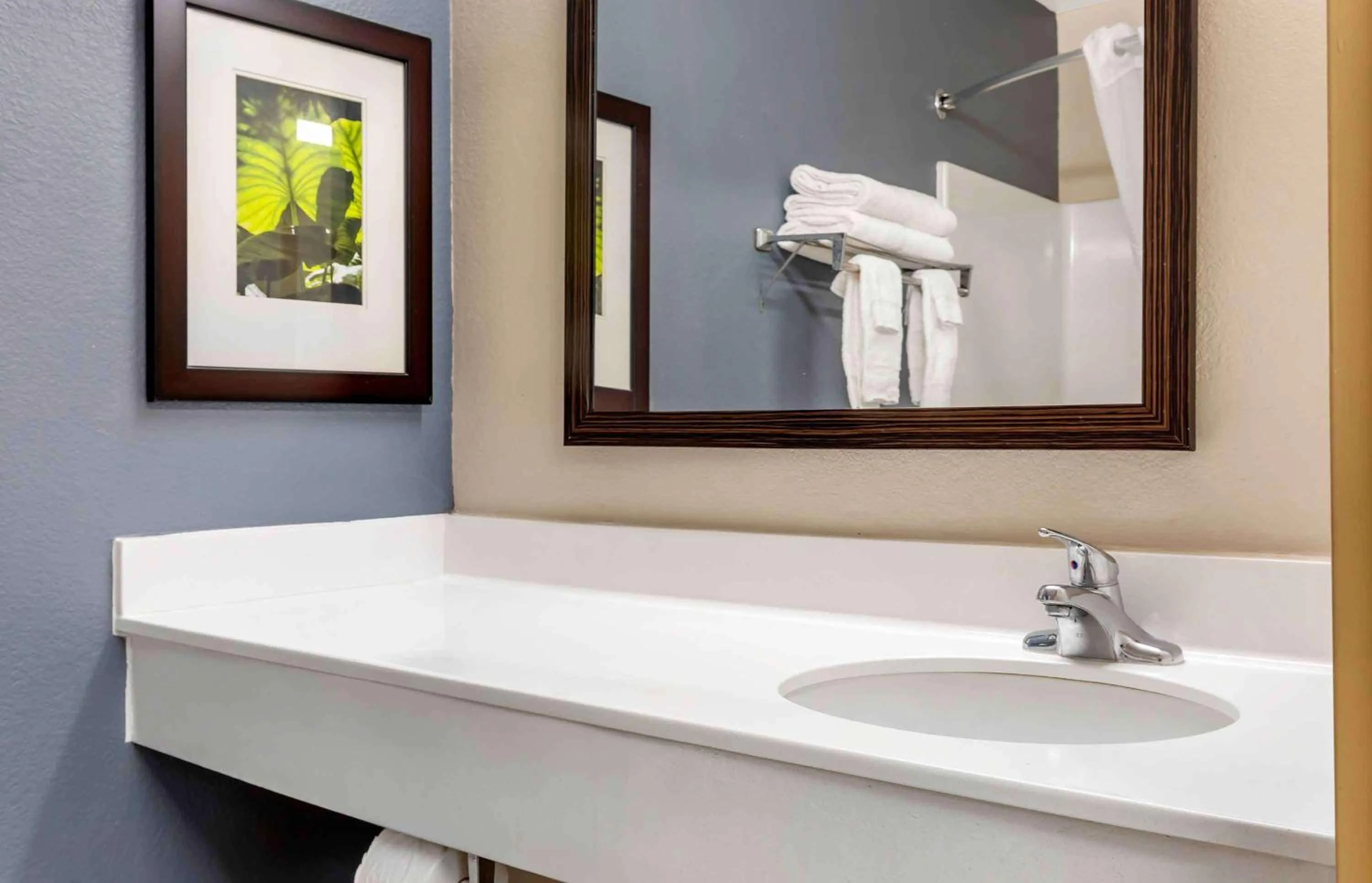 Bathroom in Extended Stay America Suites - Fort Worth - City View