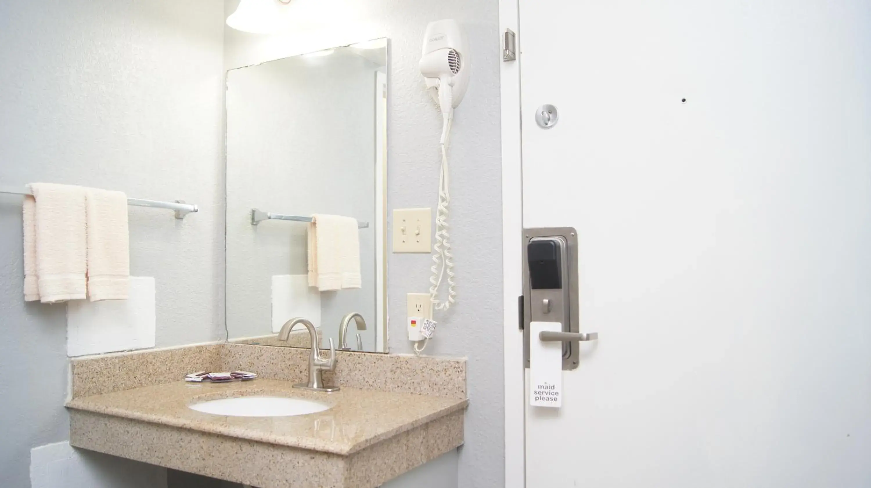 Two Beds Smoking in Holiday Lodge & Suites Two Beds Smoking in Holiday Lodge & Suites