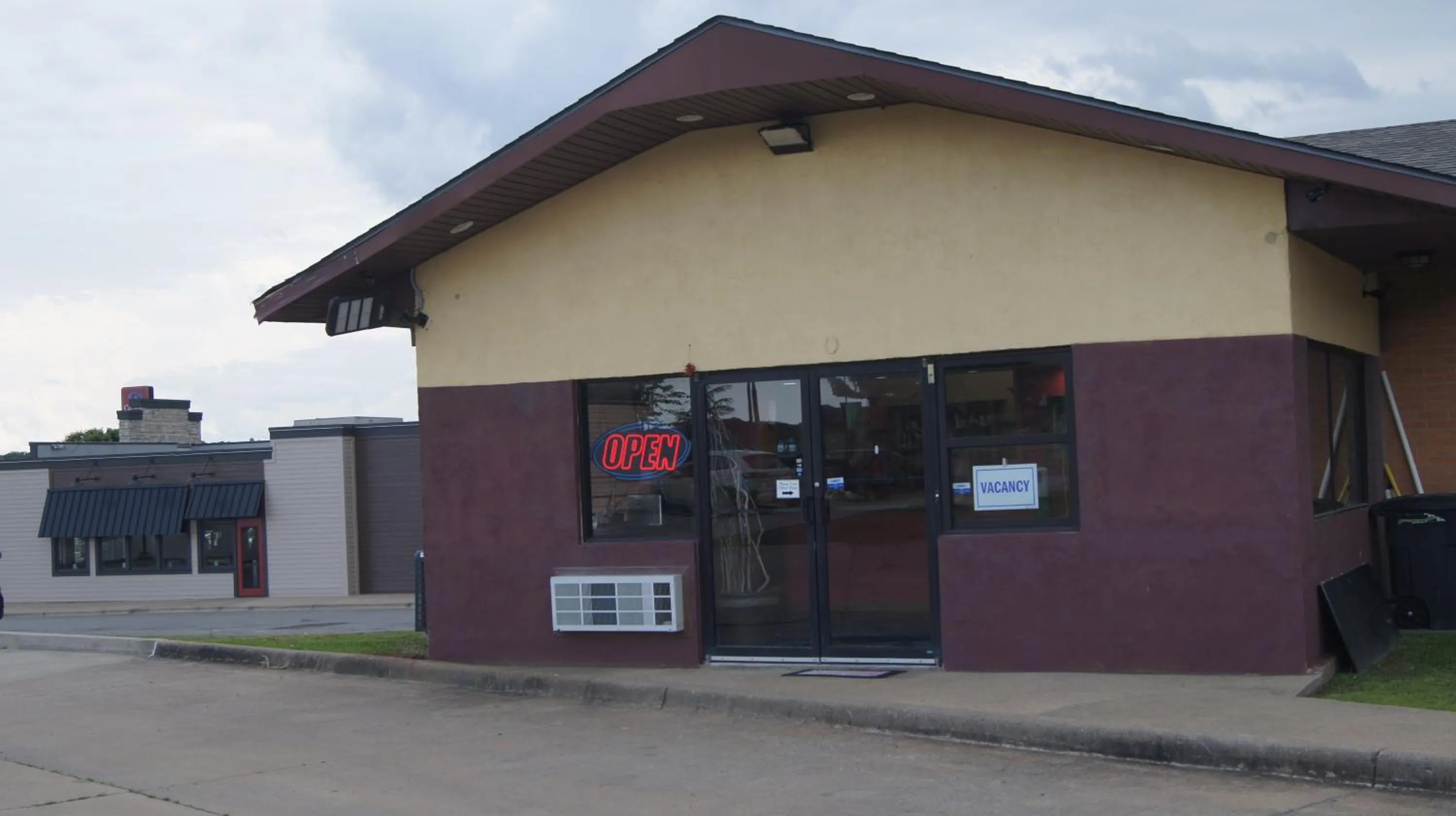 Property building in Holiday Lodge & Suites