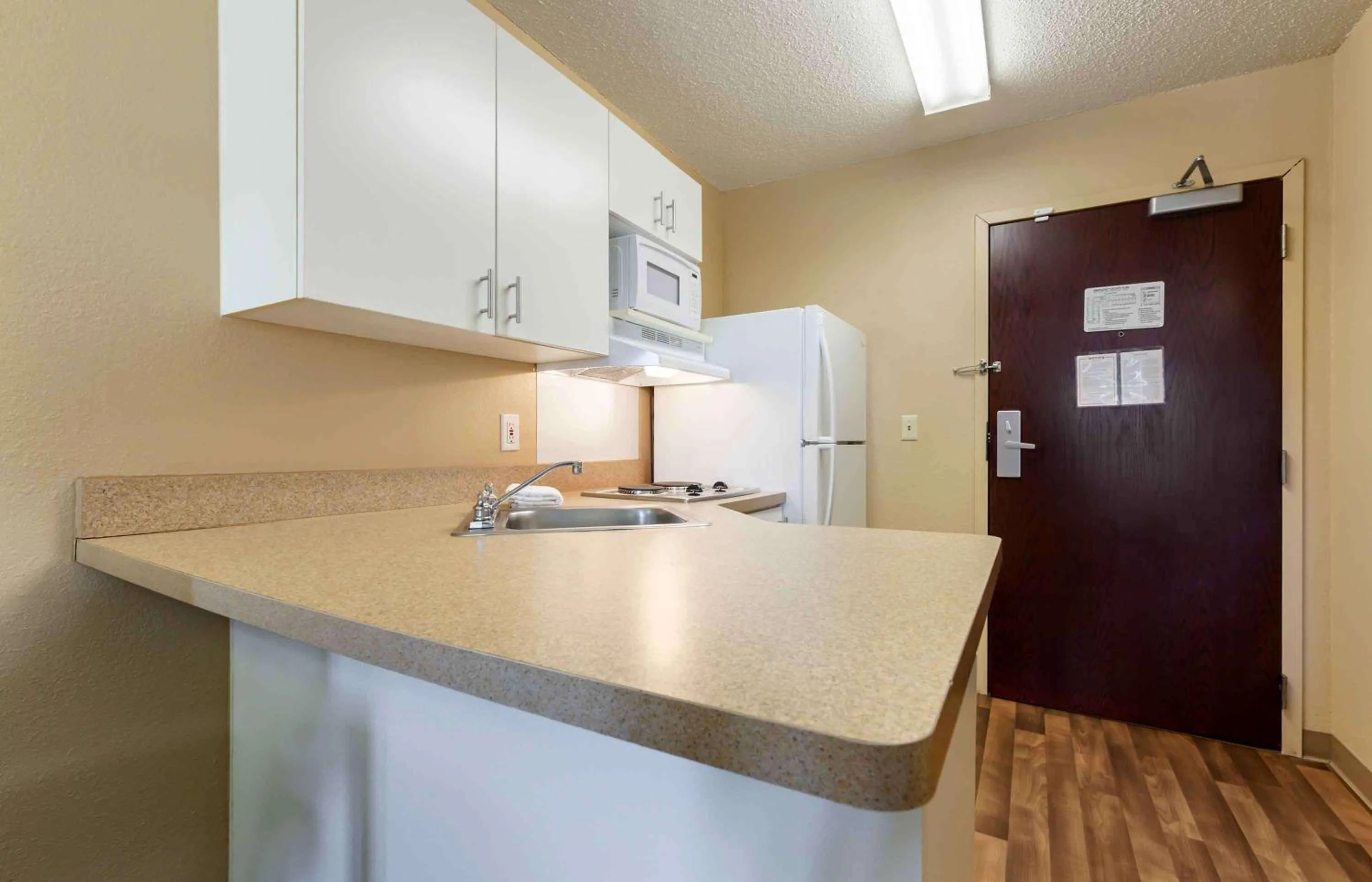 Kitchen or kitchenette in Extended Stay America Suites - Rockford - I-90