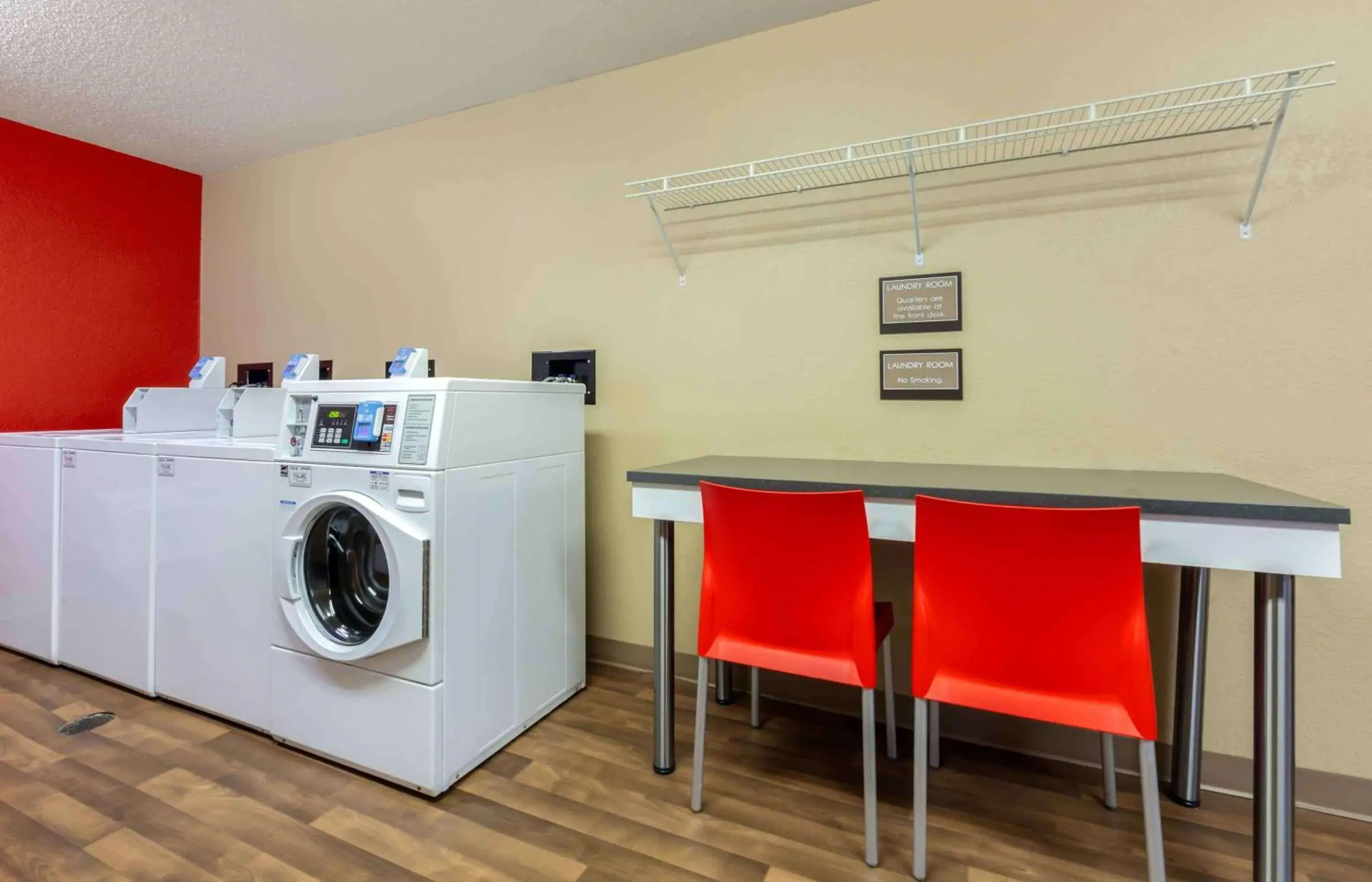 Property building in Extended Stay America Suites - Rockford - I-90 Property building in Extended Stay America Suites - Rockford - I-90