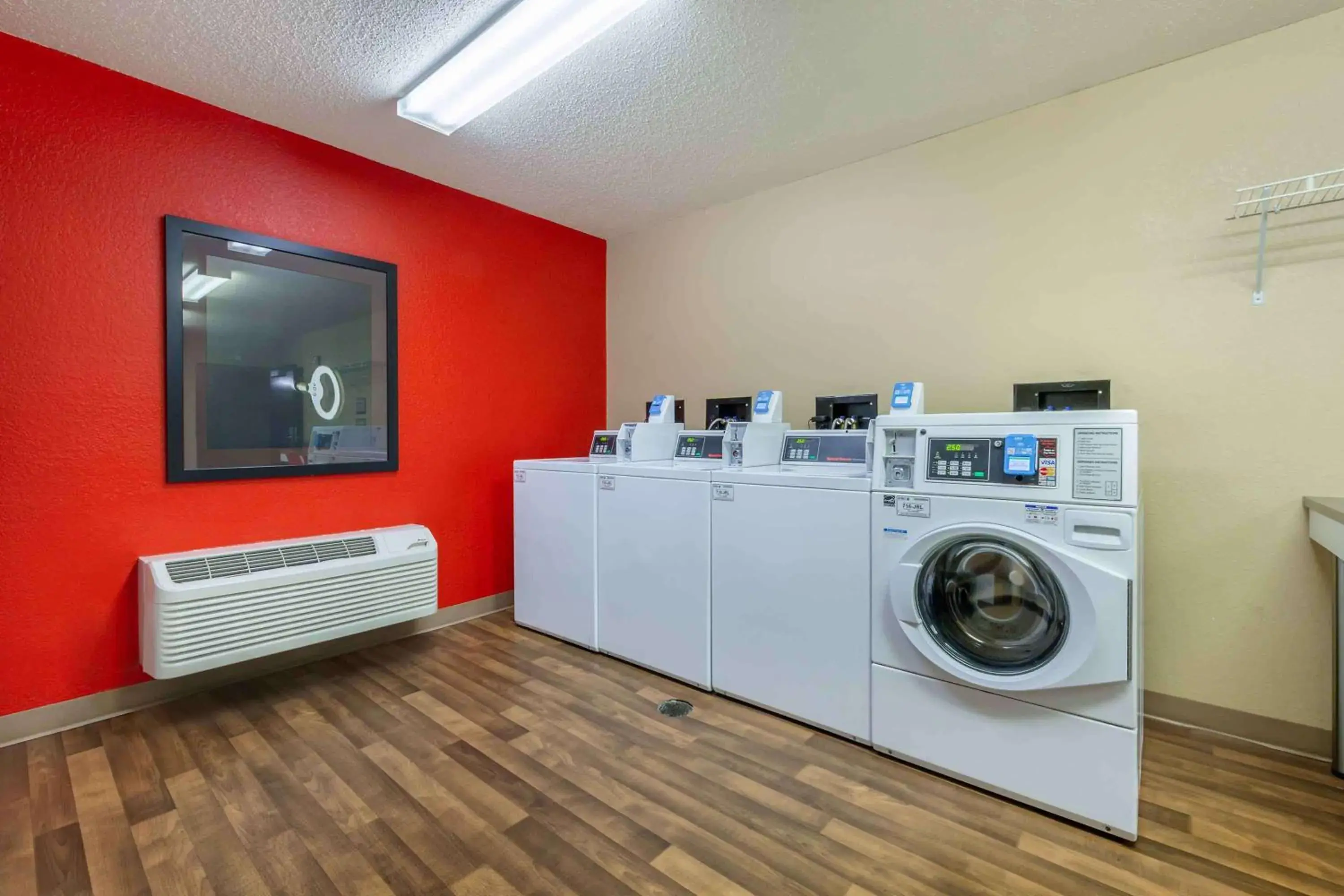 Property building in Extended Stay America Suites - Rockford - I-90 Property building in Extended Stay America Suites - Rockford - I-90