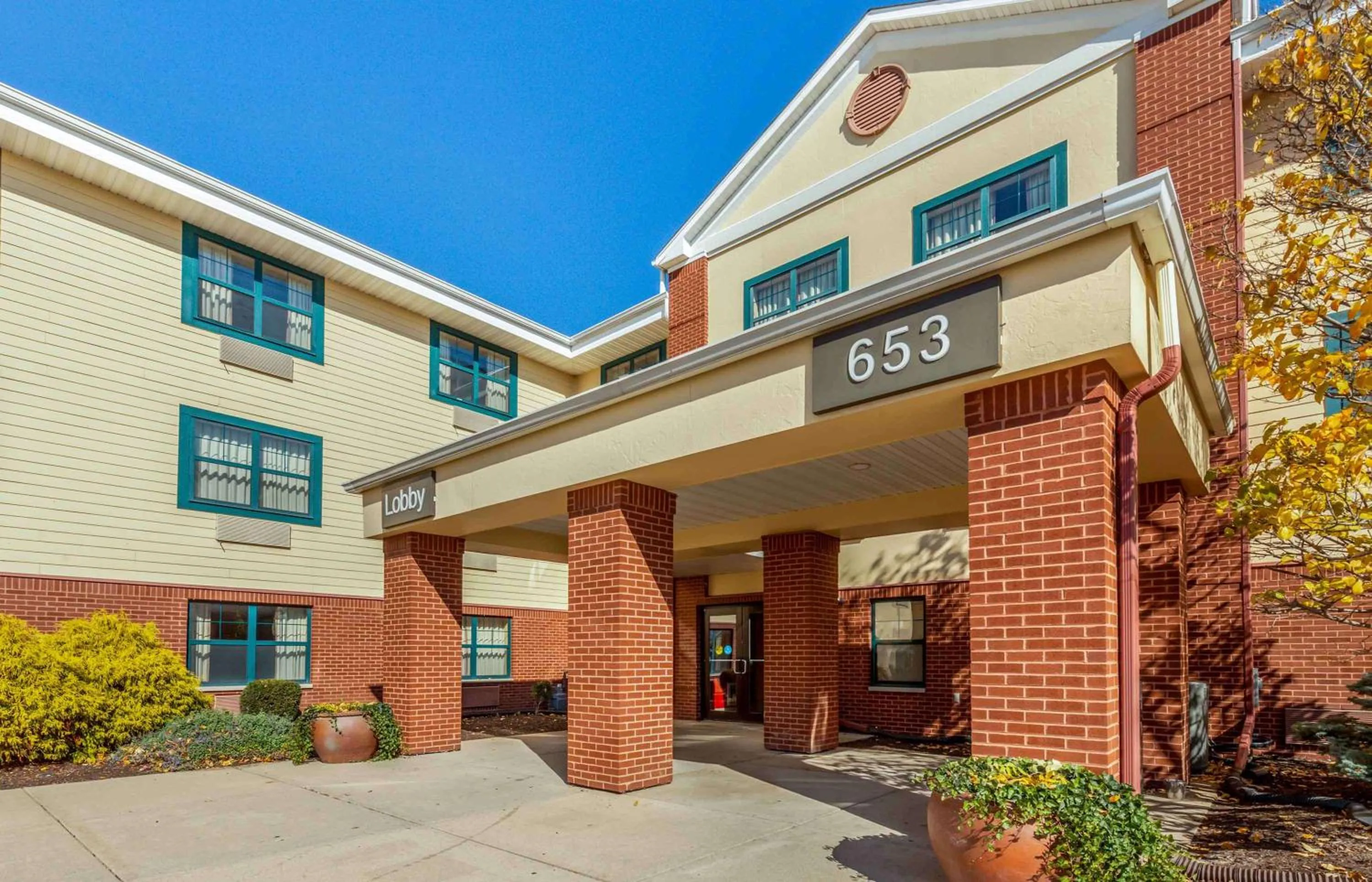 Property building in Extended Stay America Suites - Rockford - I-90