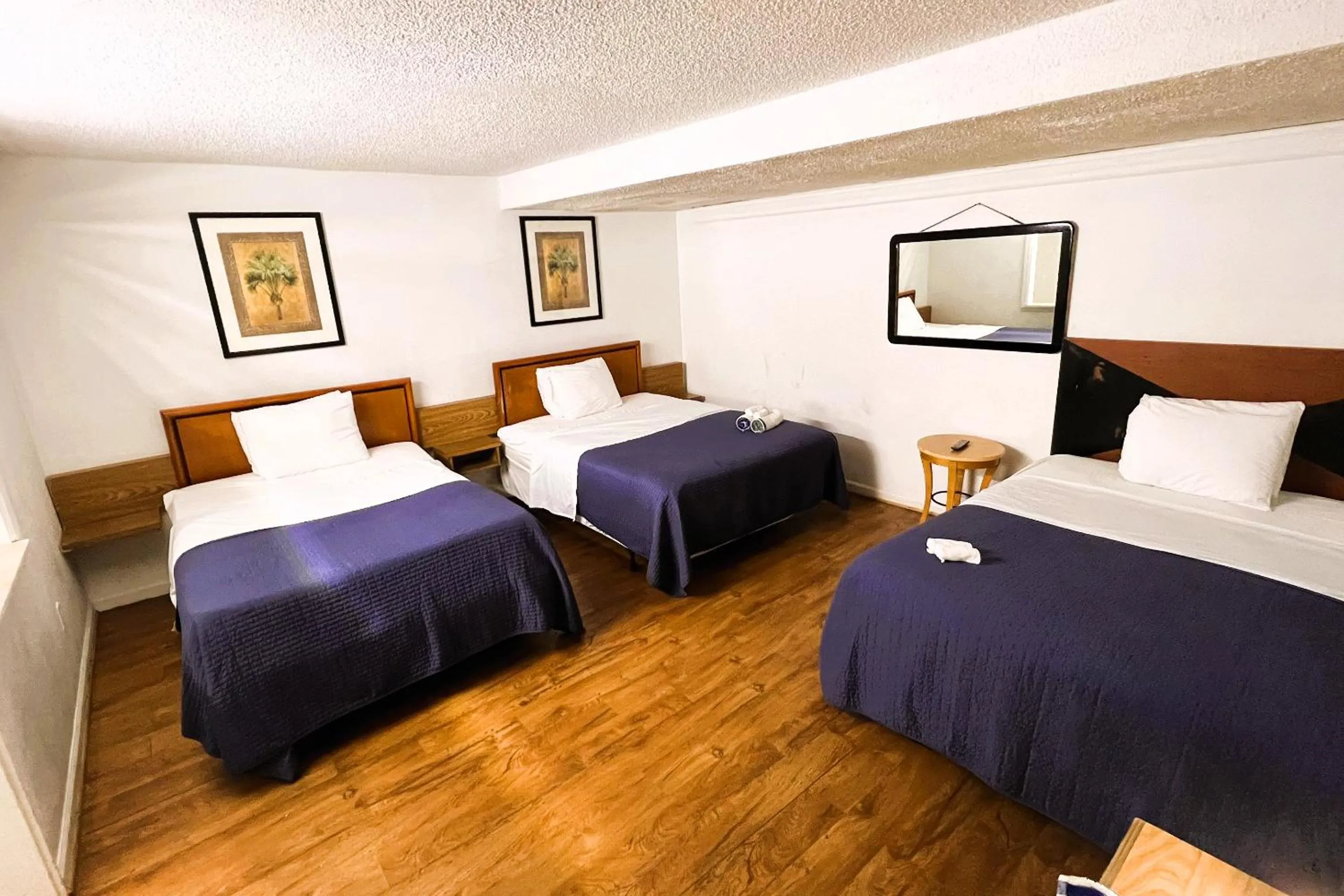 Bedroom in Crepe Myrtle by OYO