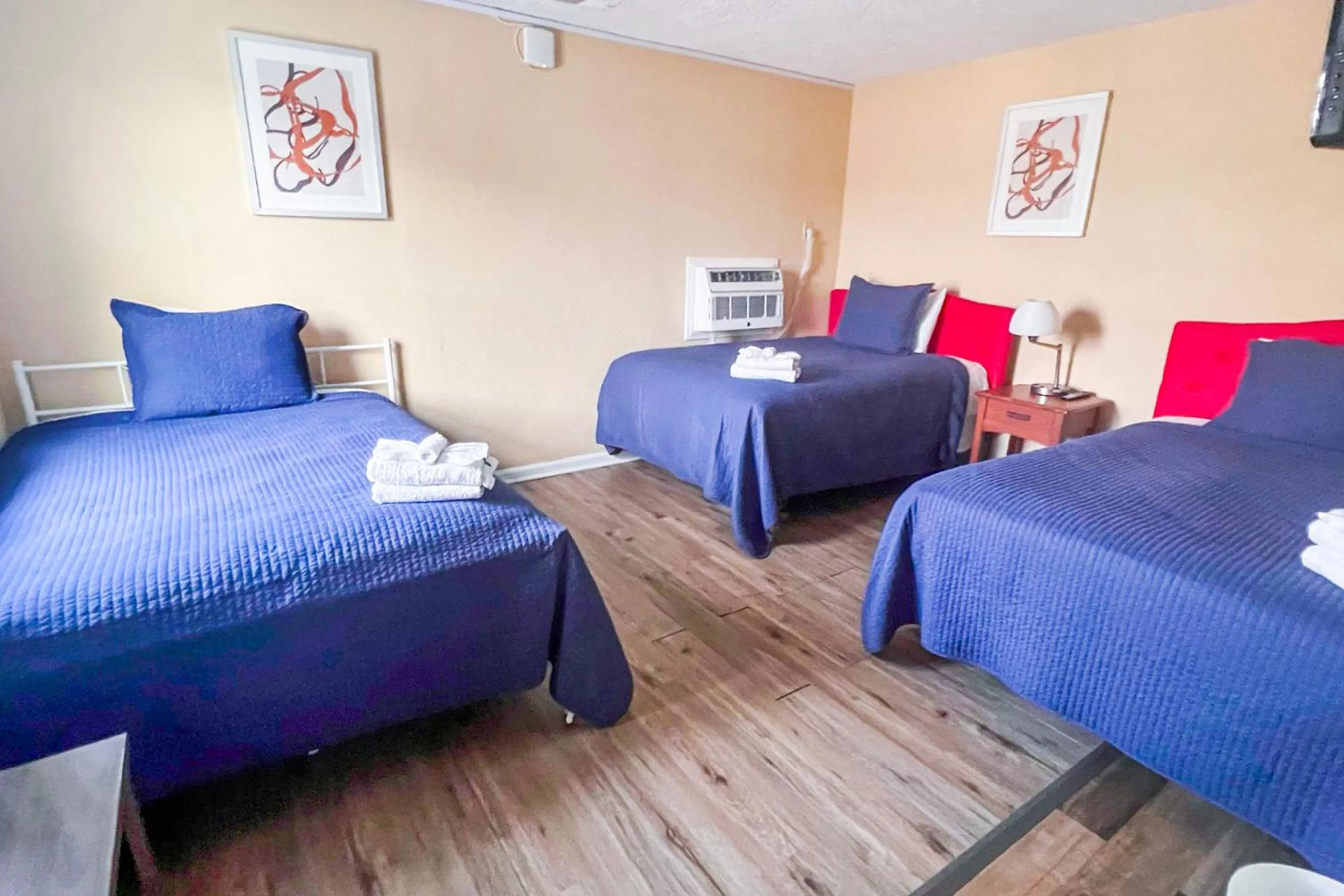 Bedroom in Crepe Myrtle by OYO