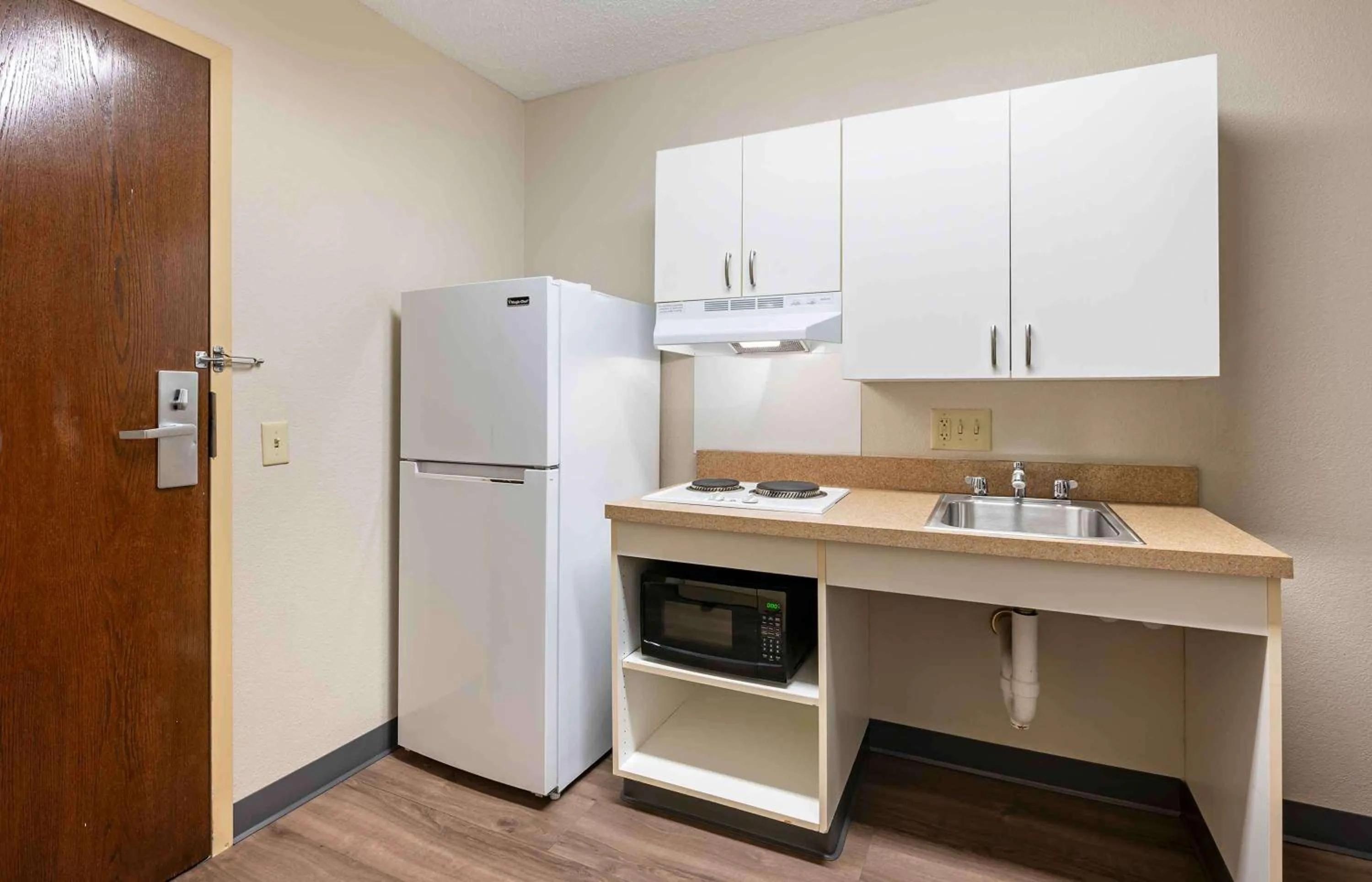 Kitchen or kitchenette in Extended Stay America Suites - Dayton - North