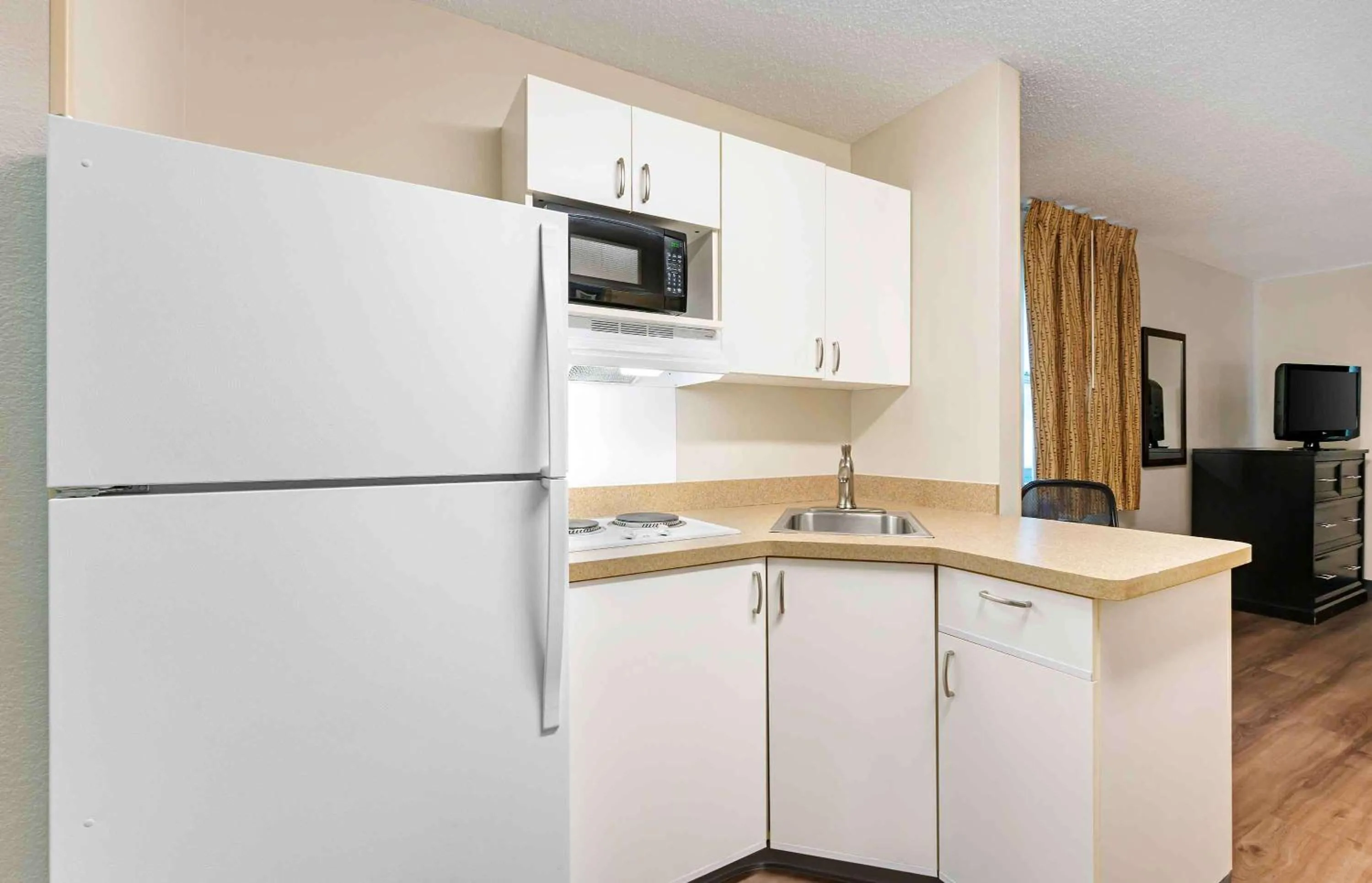 Kitchen or kitchenette in Extended Stay America Suites - Dayton - North