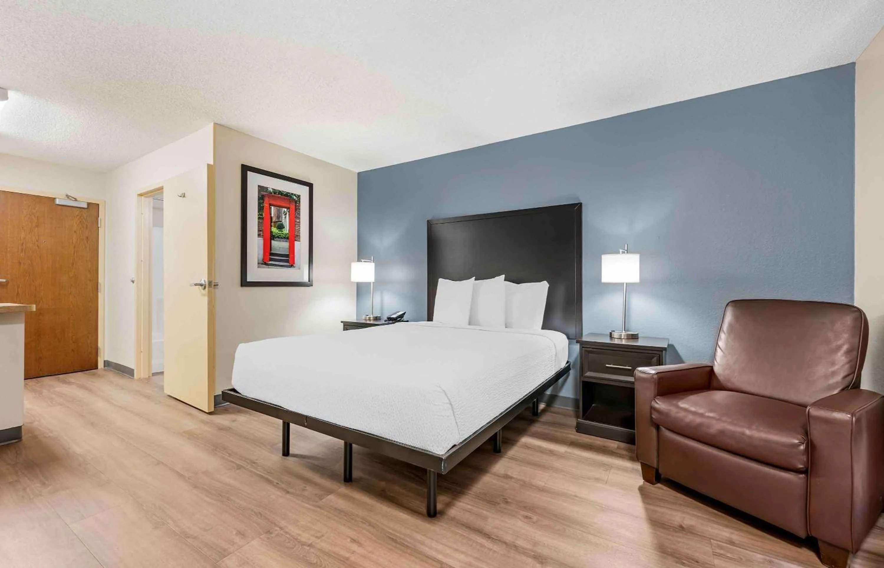 Bedroom, Bed in Extended Stay America Suites - Dayton - North