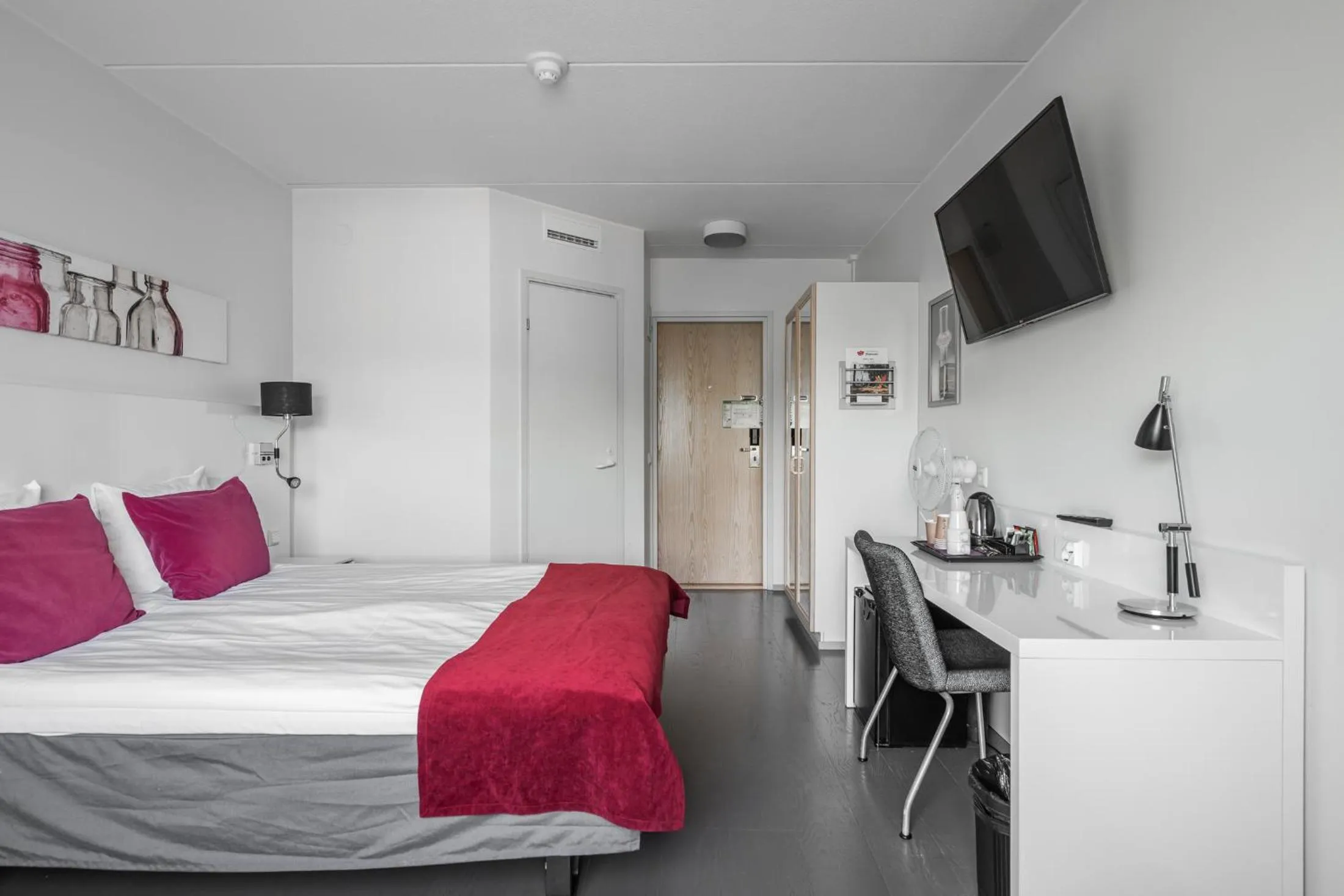 Bedroom, Bed in Teatterihotelli Riihimäki