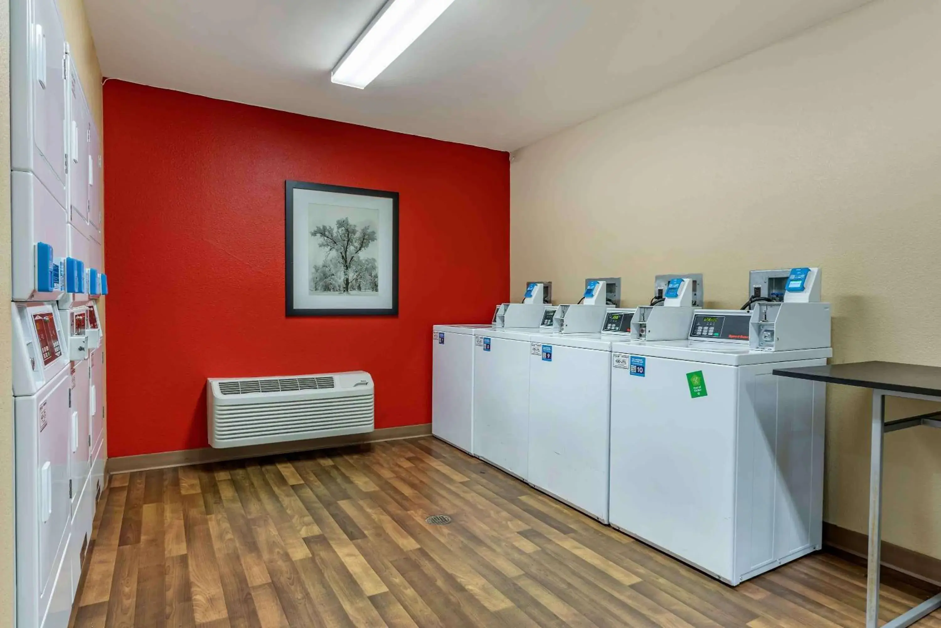 Property building in Extended Stay America Suites - Sacramento - West Sacramento Property building in Extended Stay America Suites - Sacramento - West Sacramento