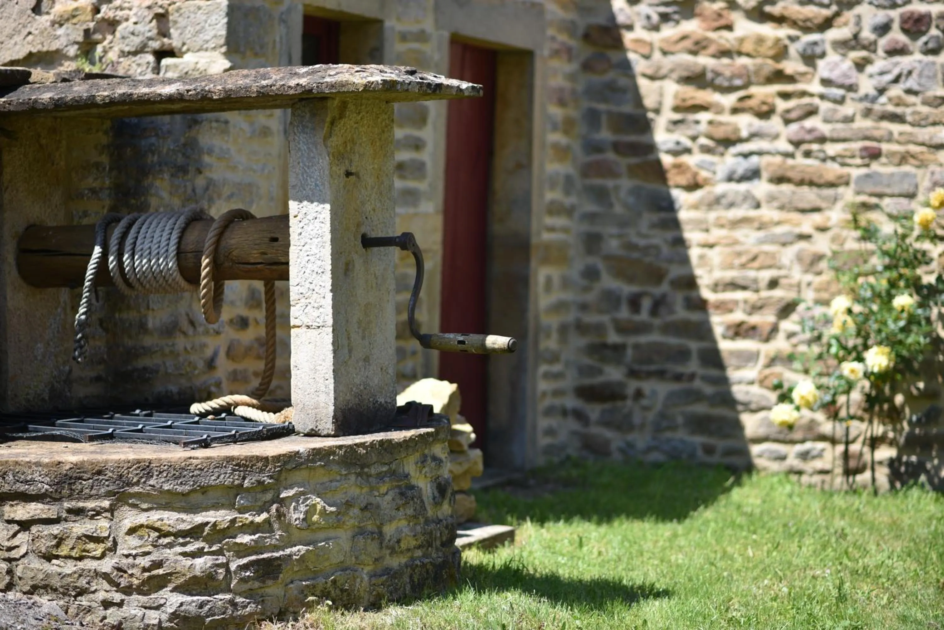 Property building in Tomette Singulière