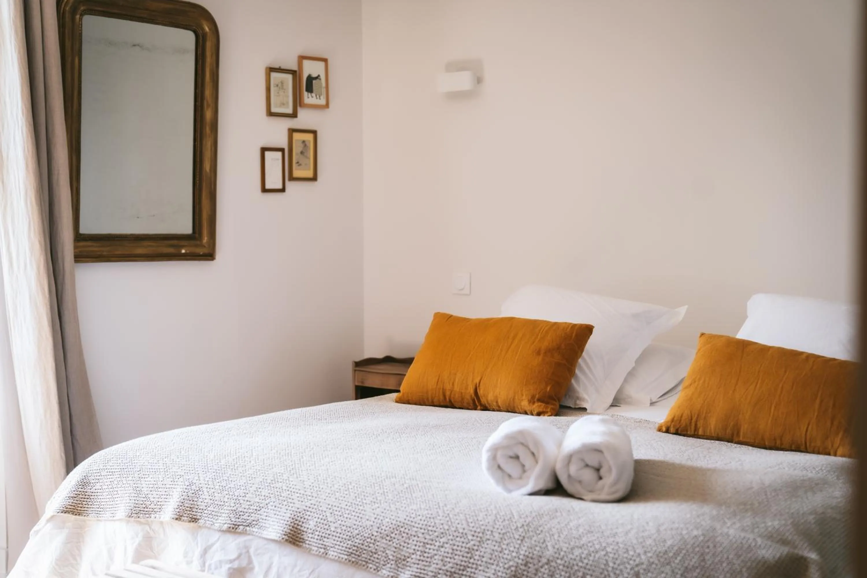 Bed in Tomette Singulière