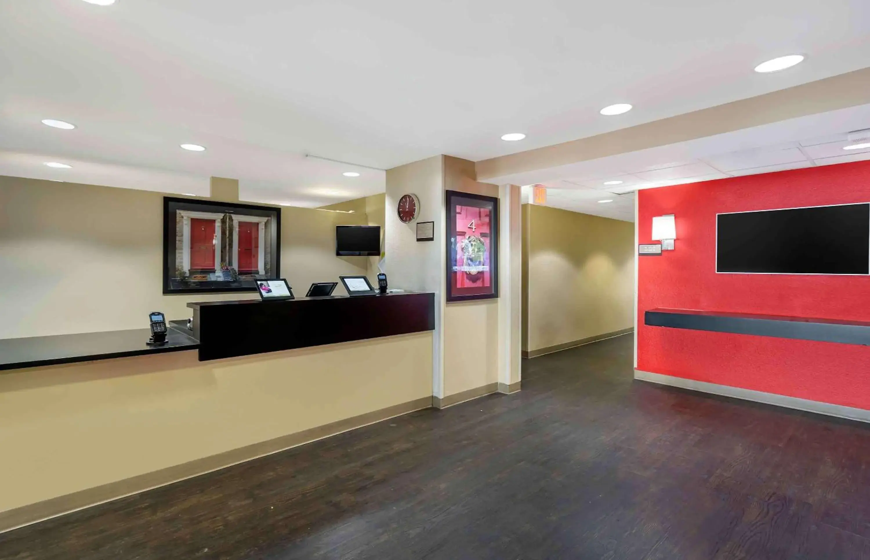 Lobby or reception in Extended Stay America Suites - Seattle - Everett - North Lobby or reception in Extended Stay America Suites - Seattle - Everett - North