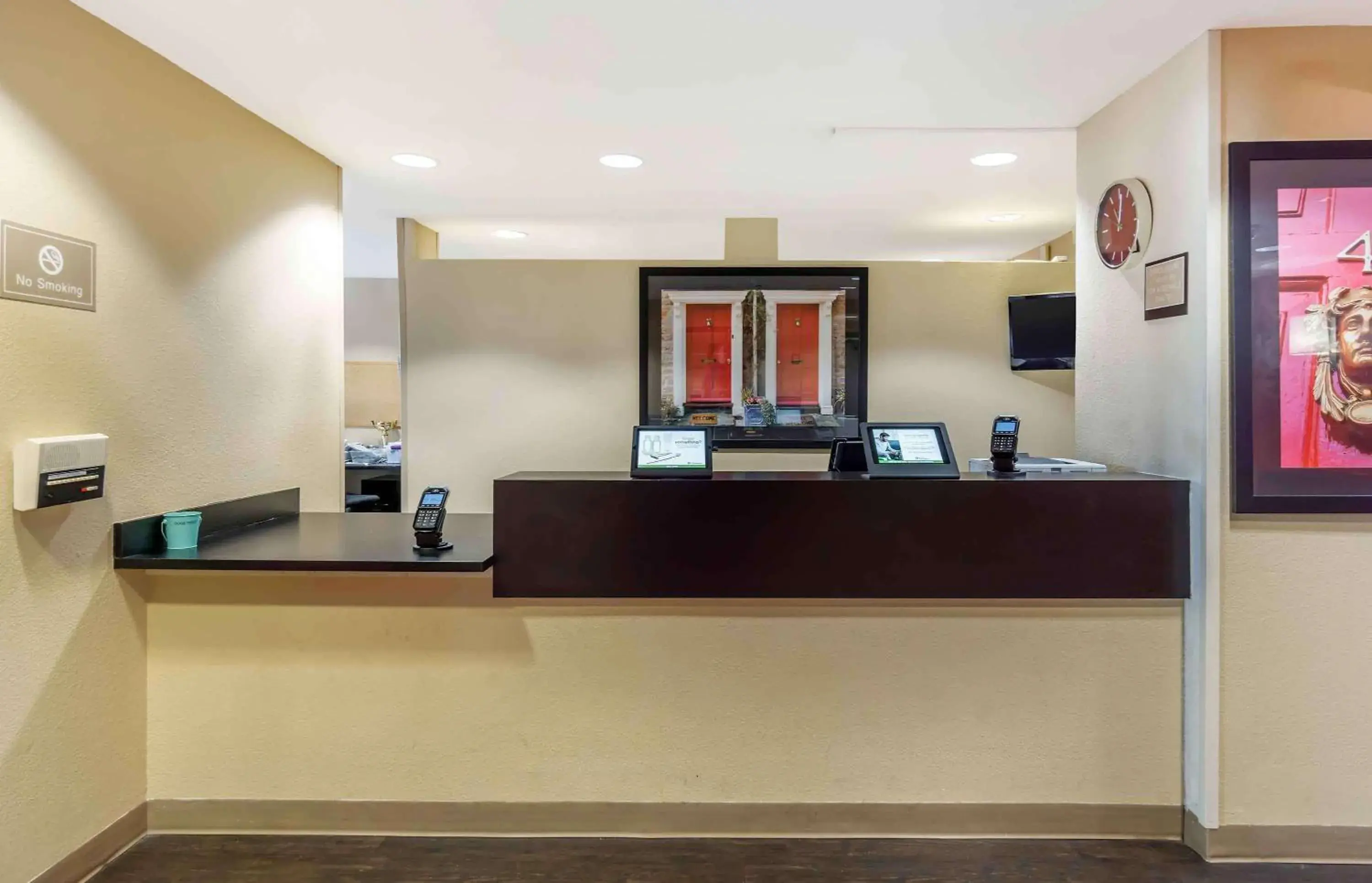 Lobby or reception in Extended Stay America Suites - Seattle - Everett - North Lobby or reception in Extended Stay America Suites - Seattle - Everett - North